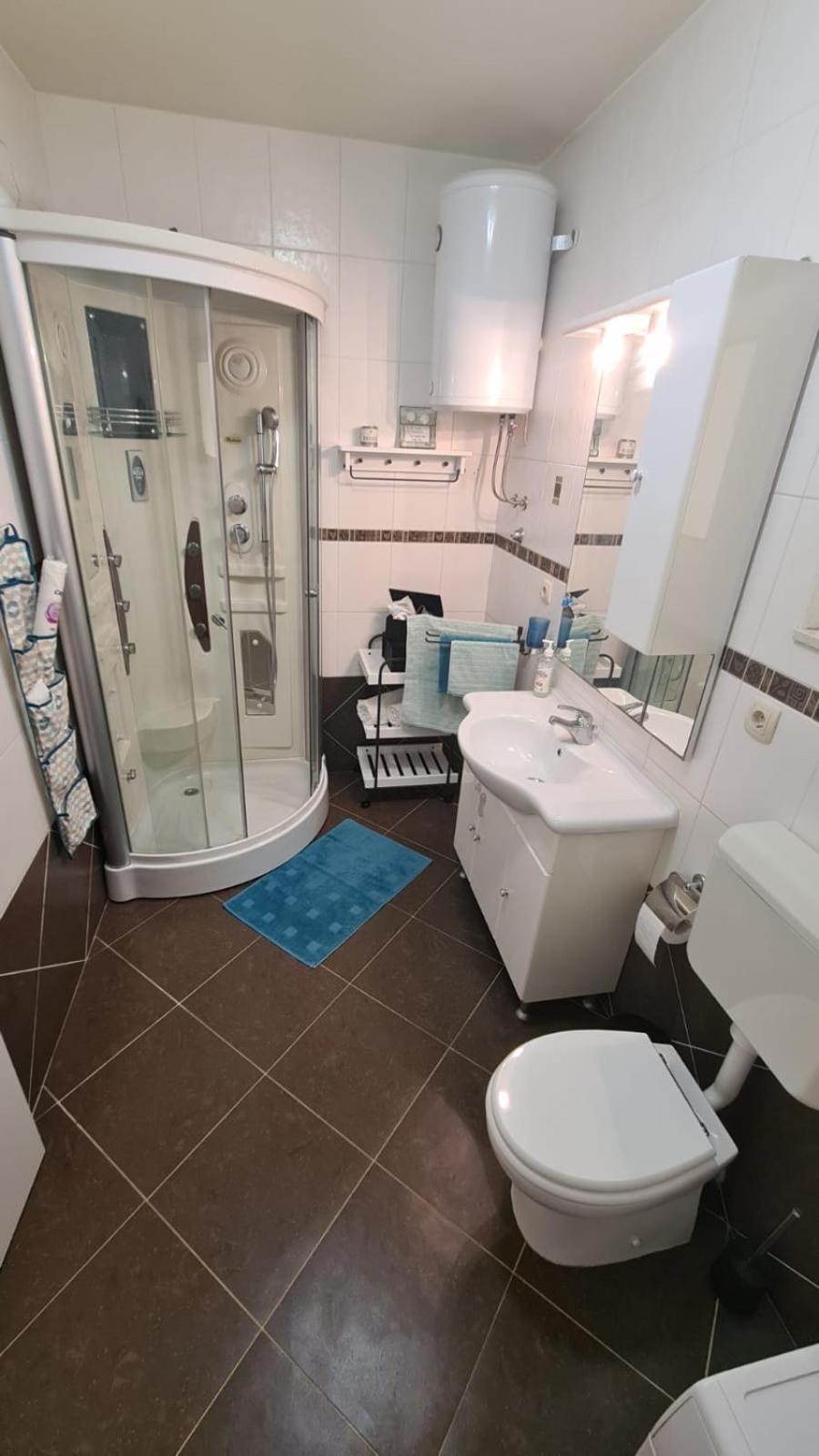Two-Bedroom Apartment - Photo 11