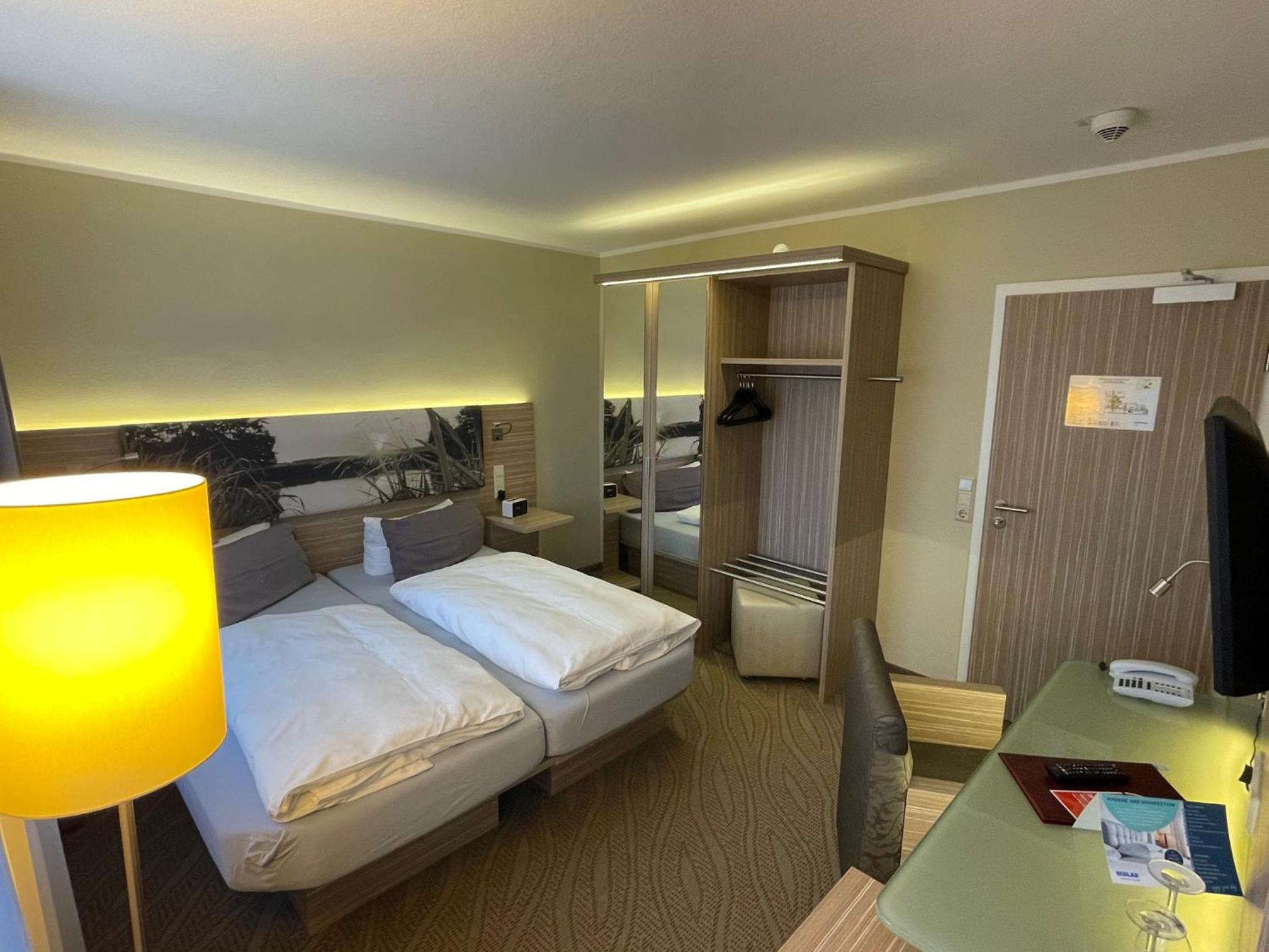 Budget Double Room - Photo 1