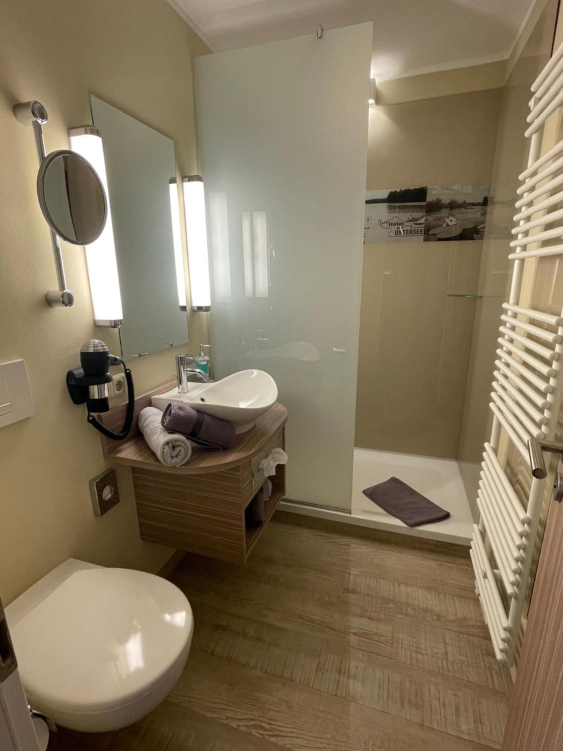 Budget Double Room - Photo 7