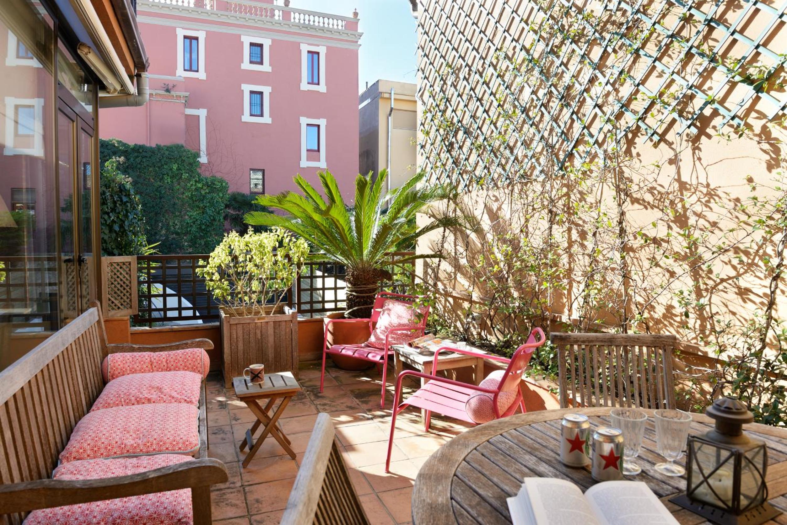 Apartment with Terrace photo 2
