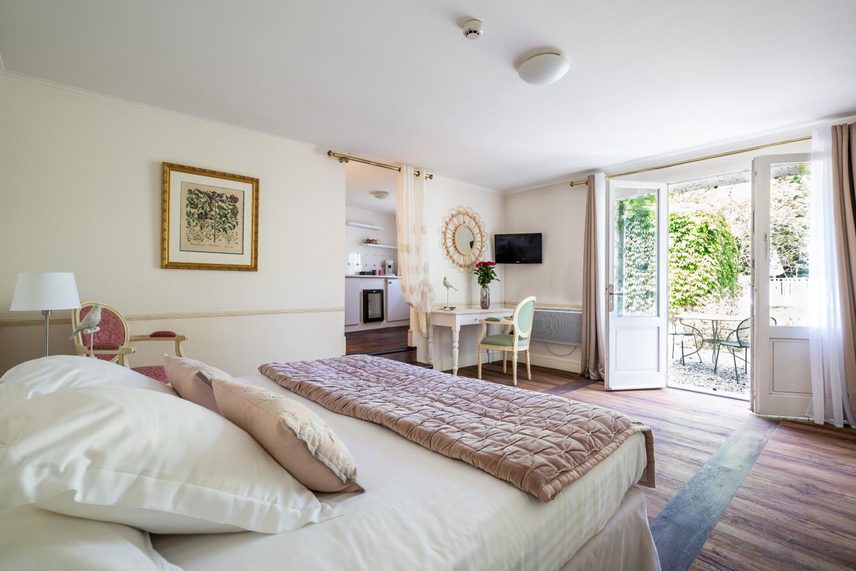 Superior Double or Twin Room (Annex) - Photo 1