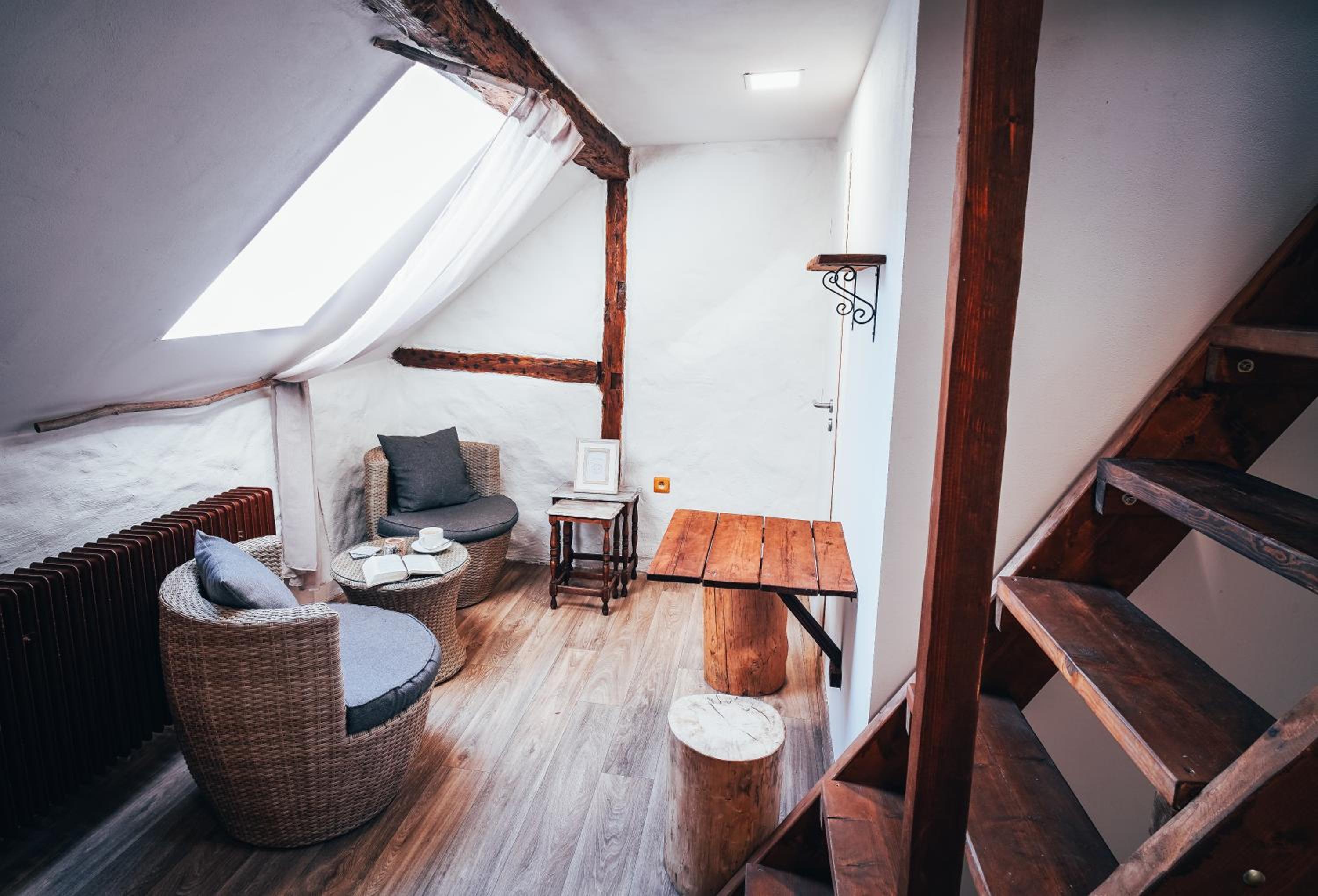 Triple Room with Private Bathroom photo 3