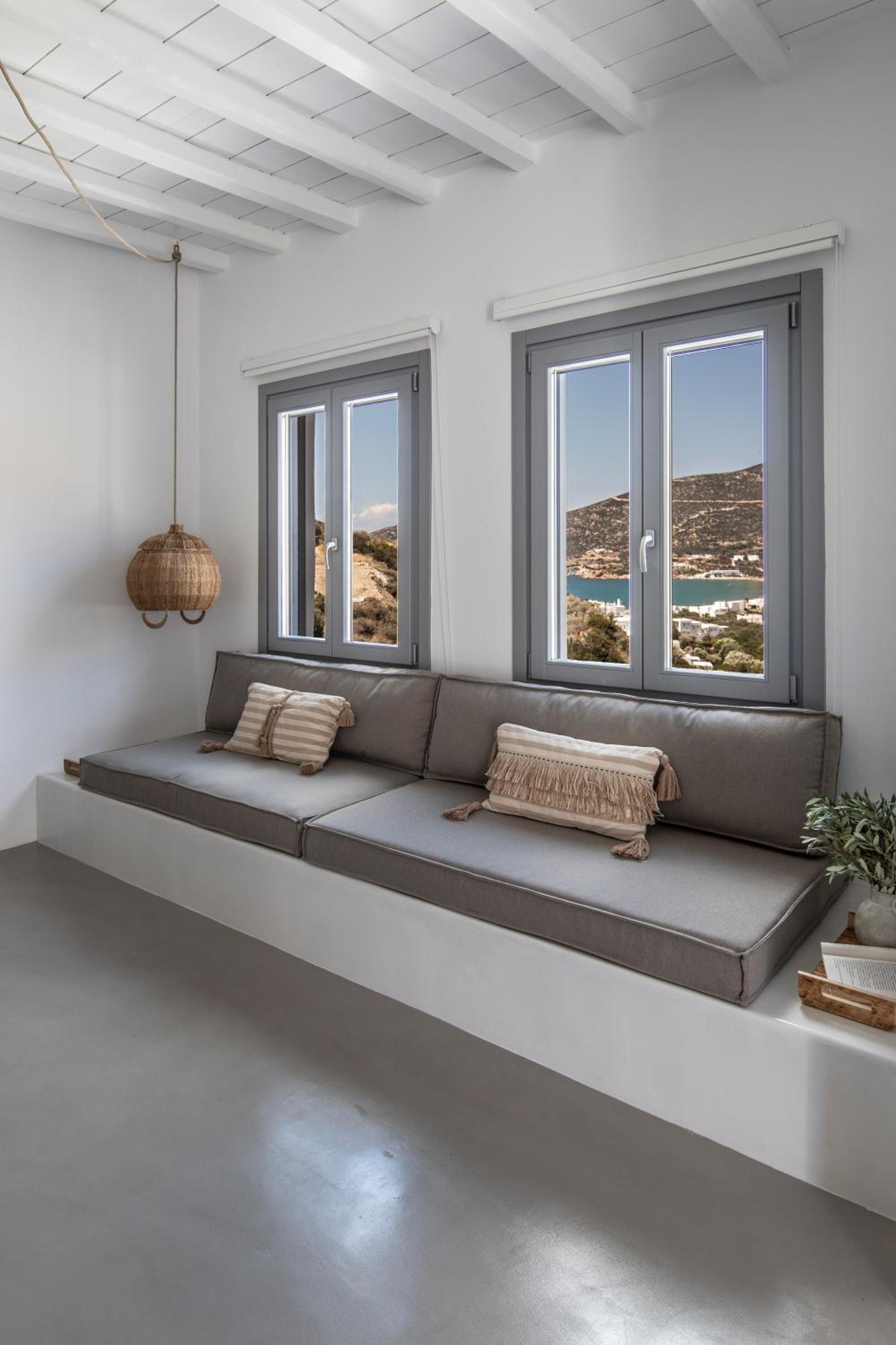 Three-Bedroom Villa photo 1