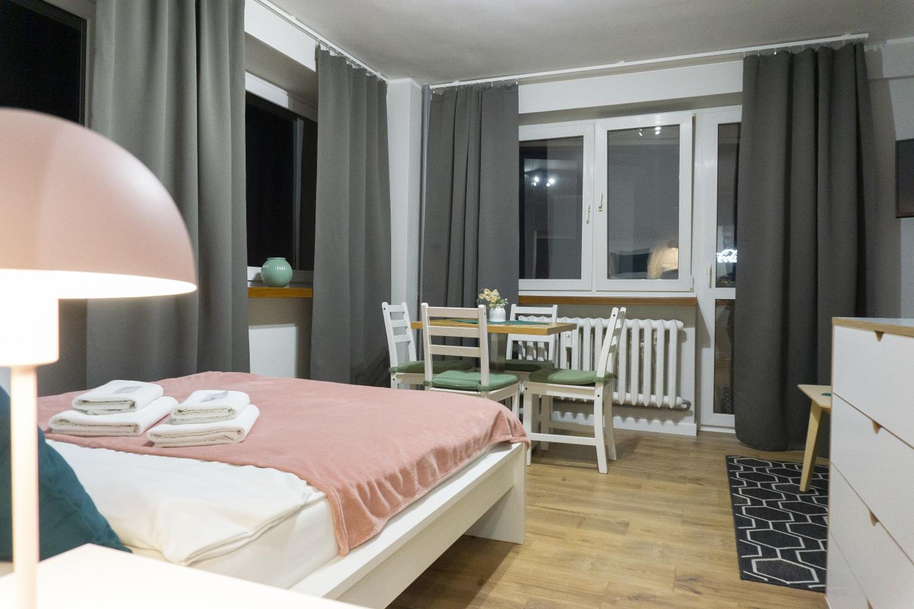 Studio Apartment with Balcony and City View -  Świętokrzyska 35 20th floor