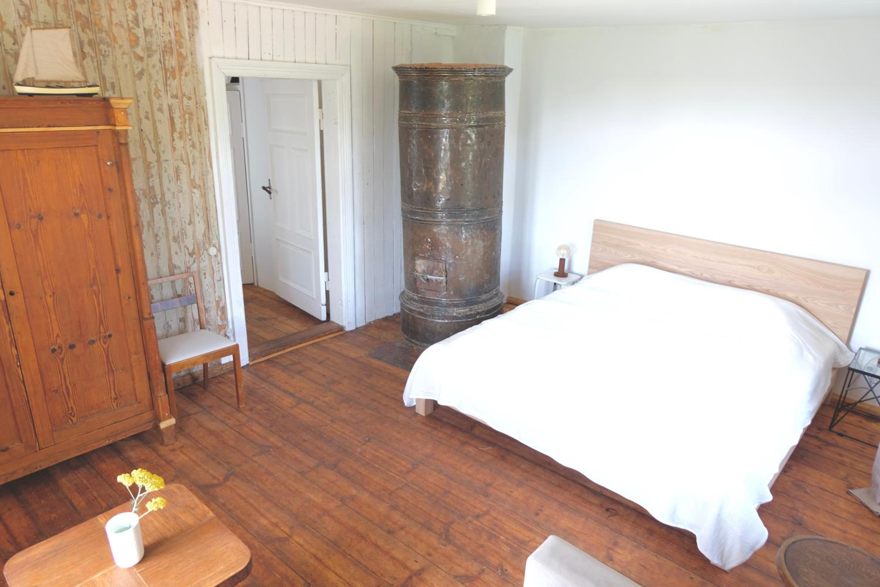 Apartment with Garden View - Photo 7