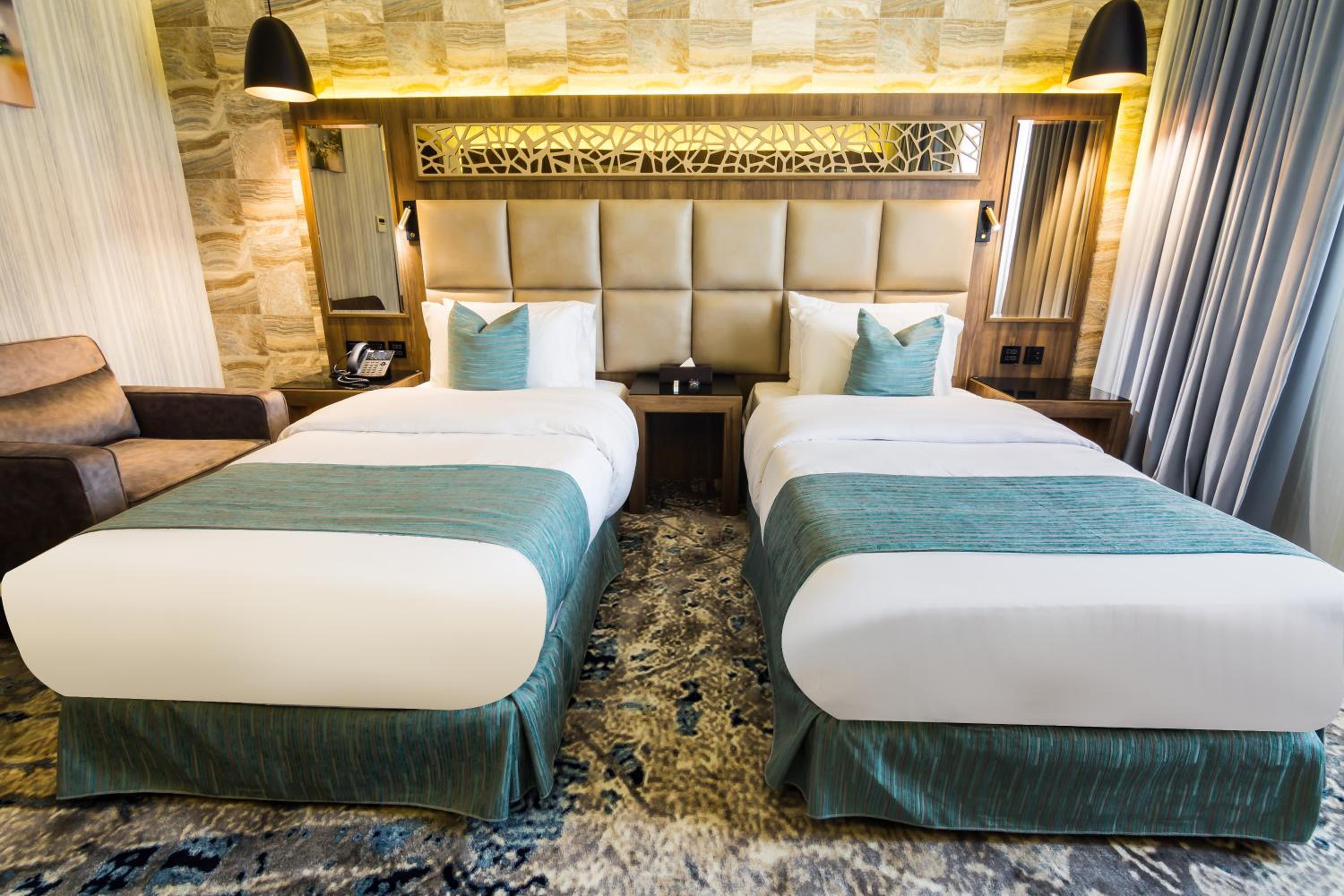 Standard Twin Room - Photo 5