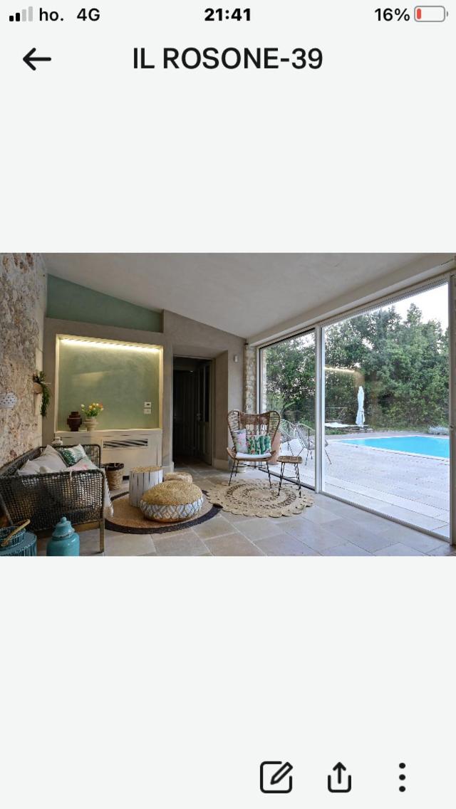Villa - Photo 1