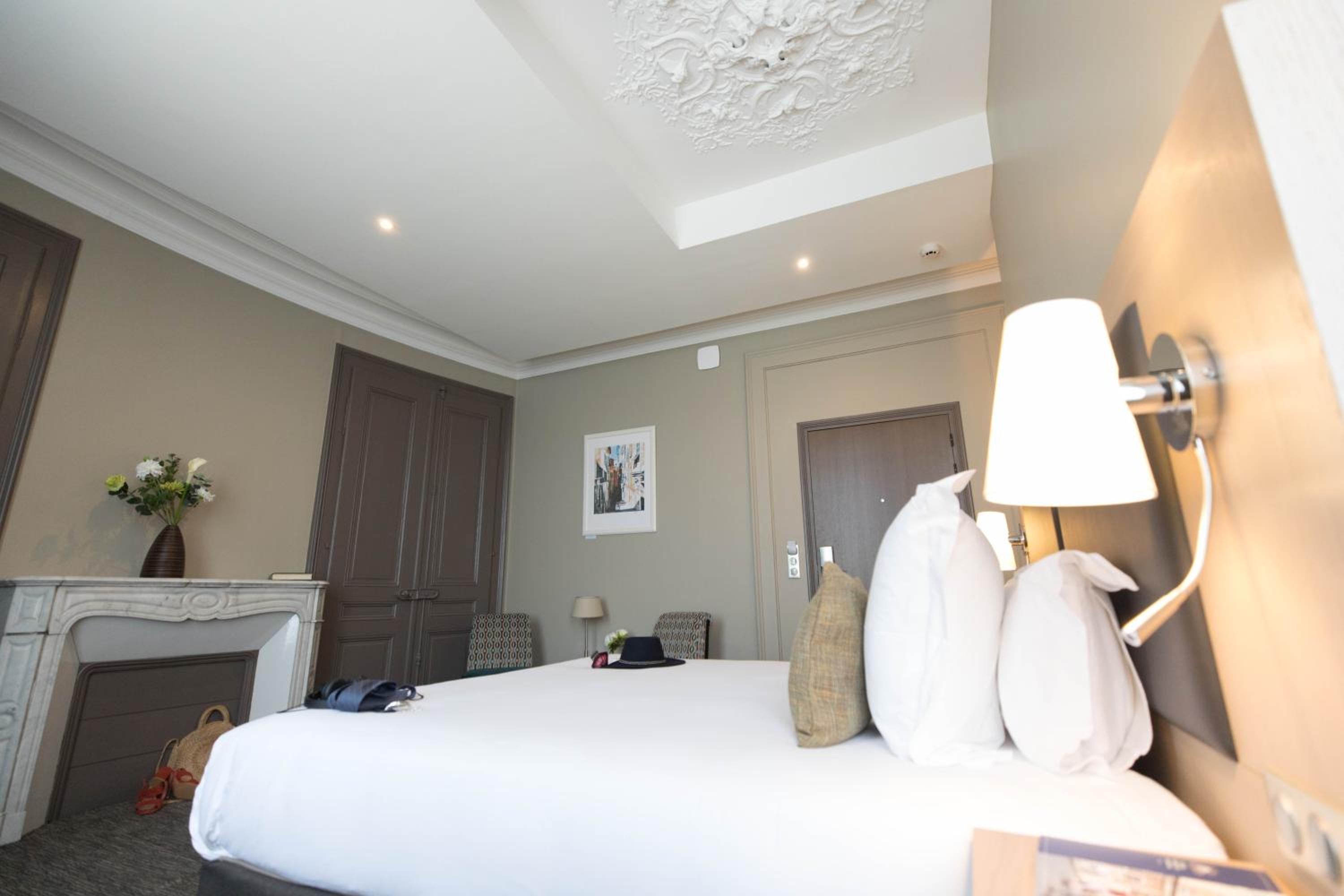 Deluxe Double or Twin Room - Photo 1