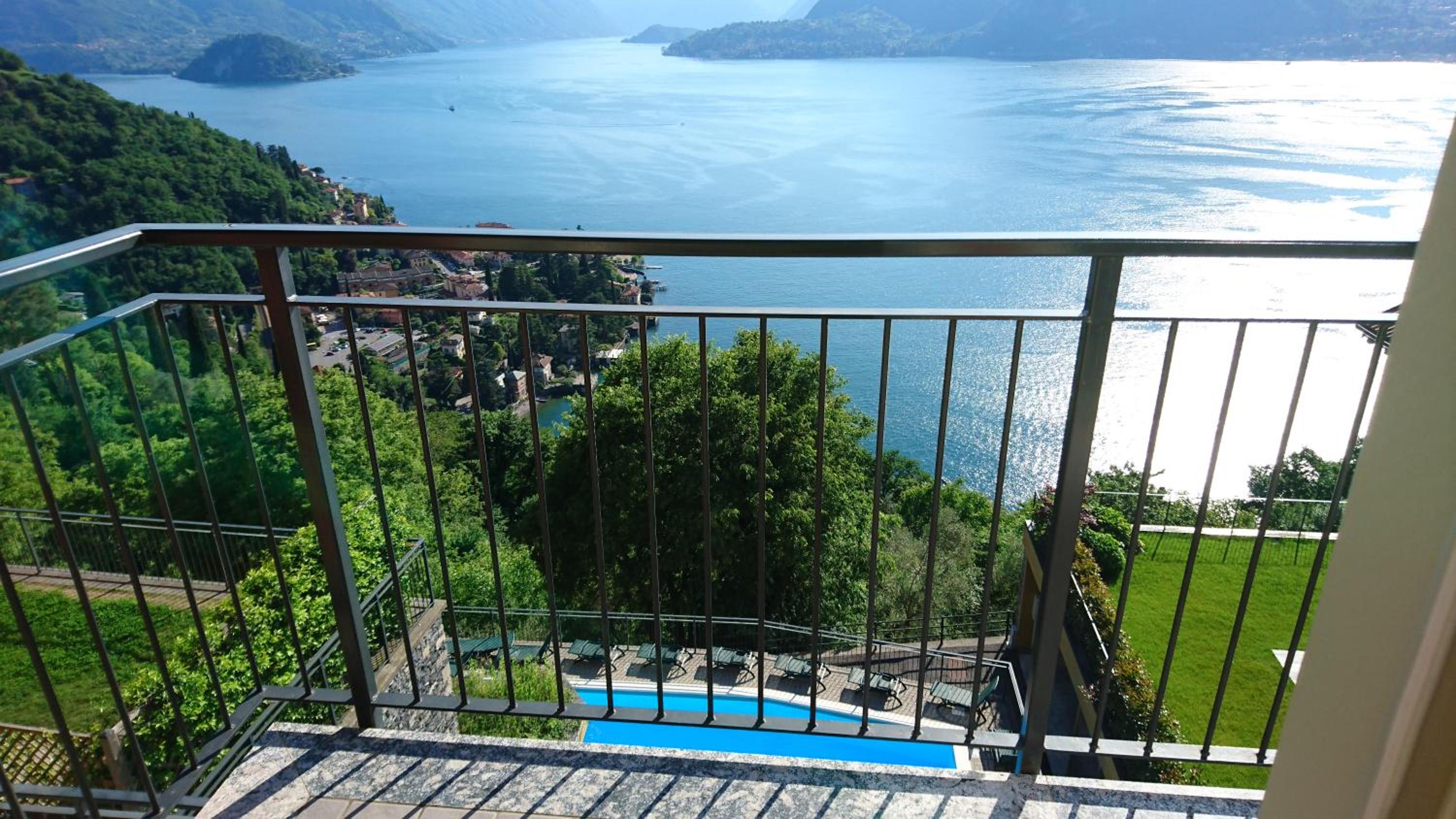 Apartment with Terrace photo 2