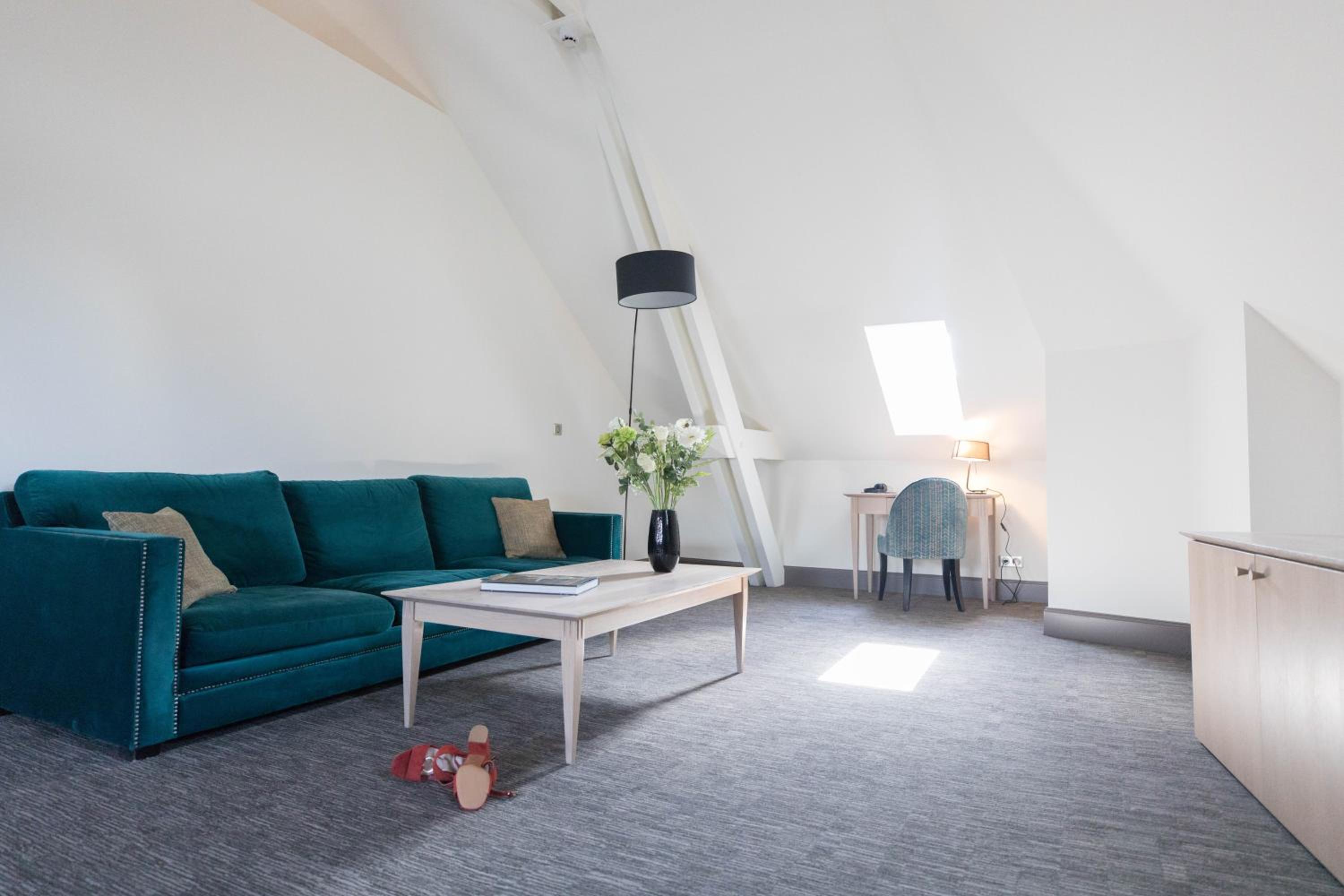 Superior King Suite - Photo 4