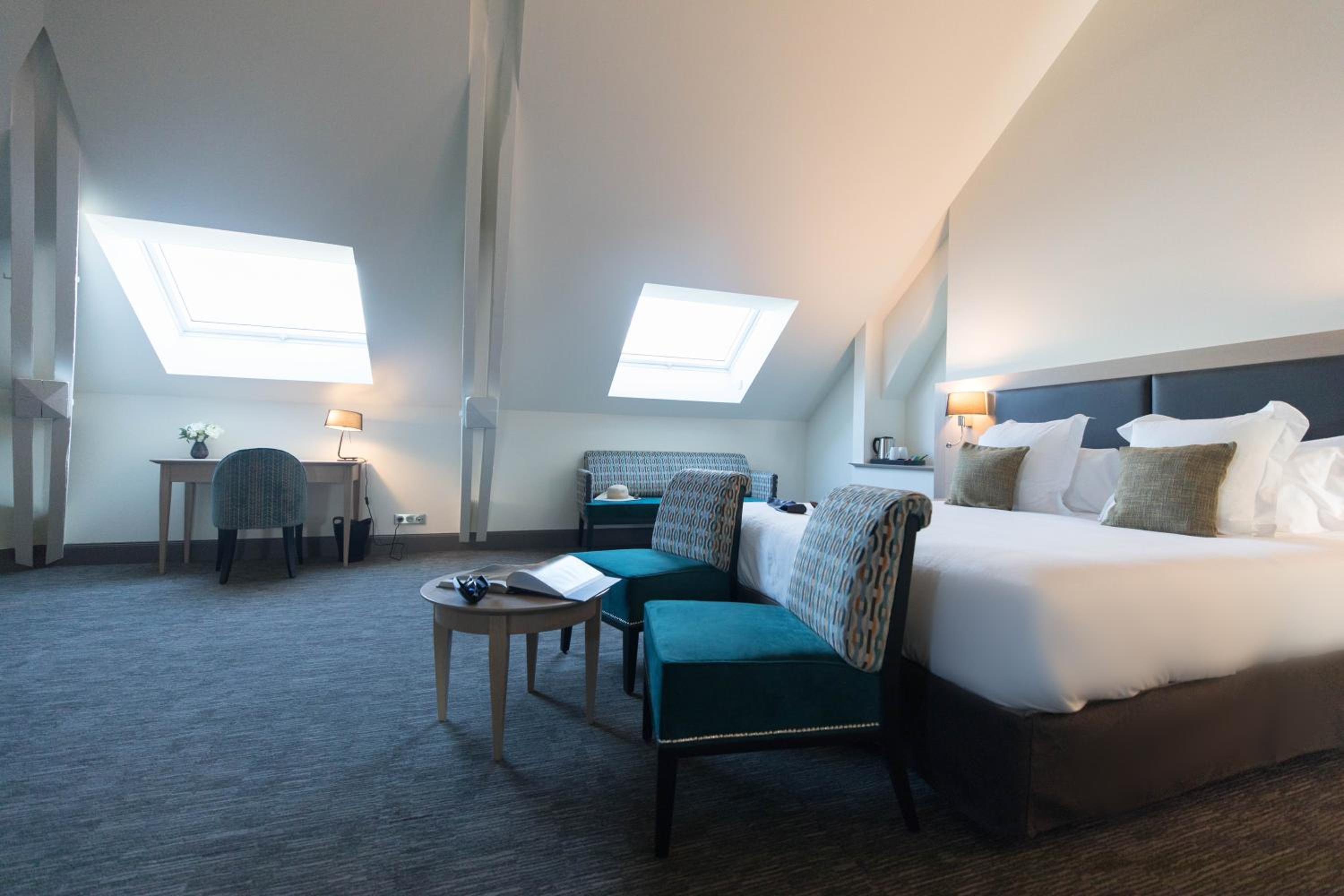 Superior King Suite - Photo 5