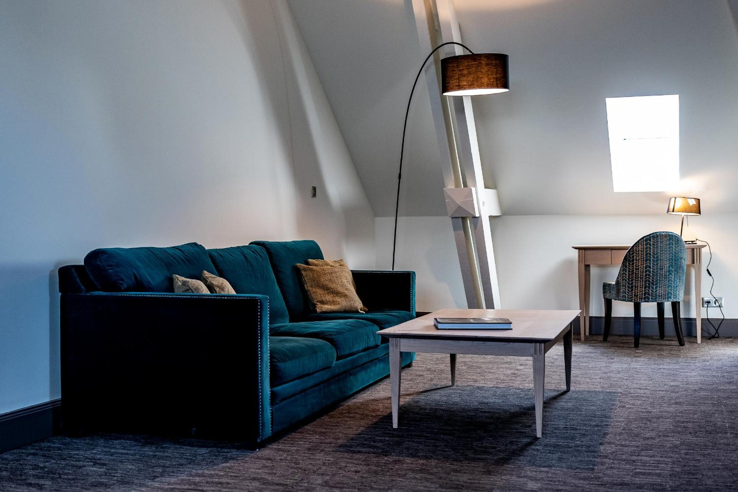 Superior King Suite - Photo 3
