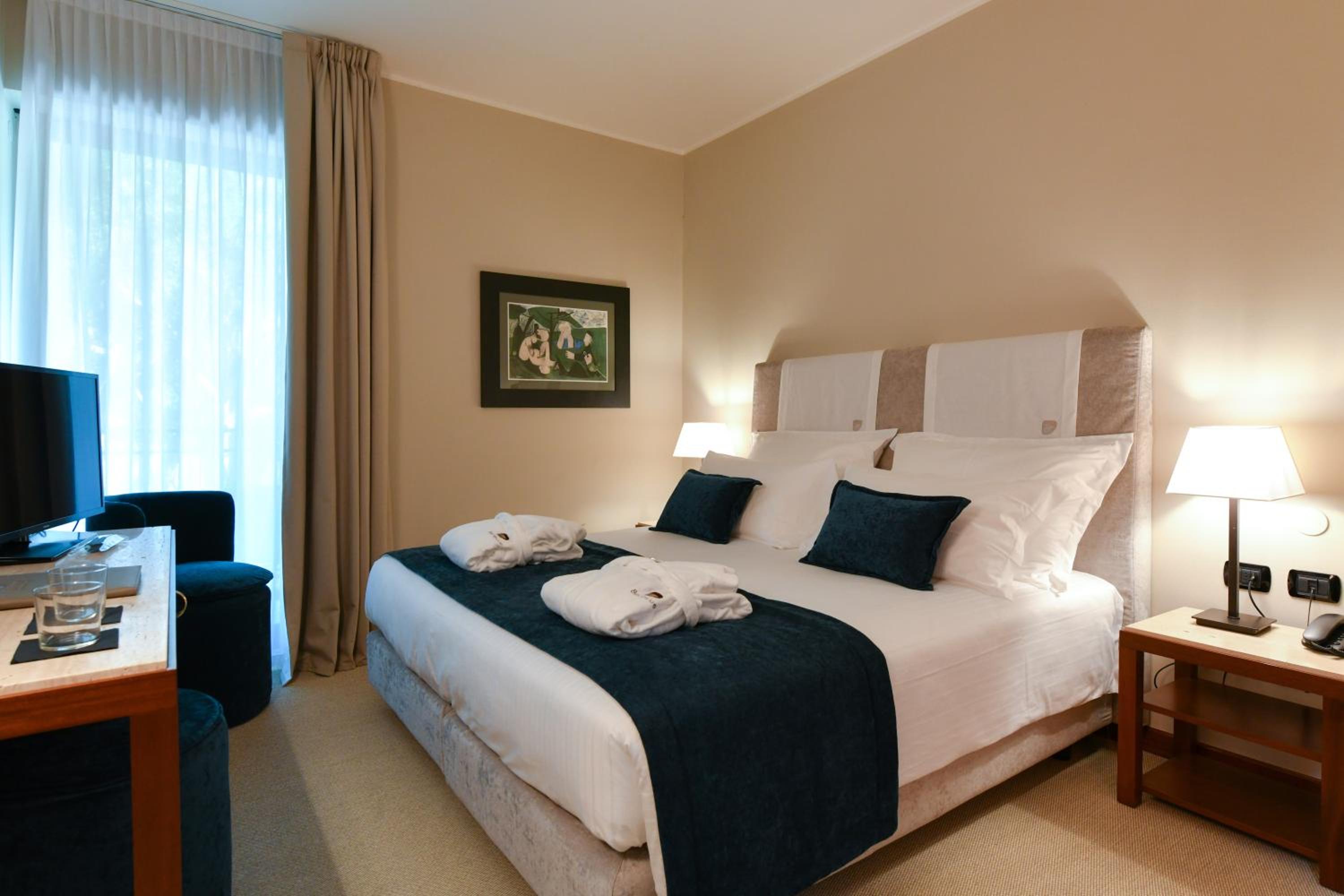 Superior Triple Room with Pinewood View Sea side - Photo 14