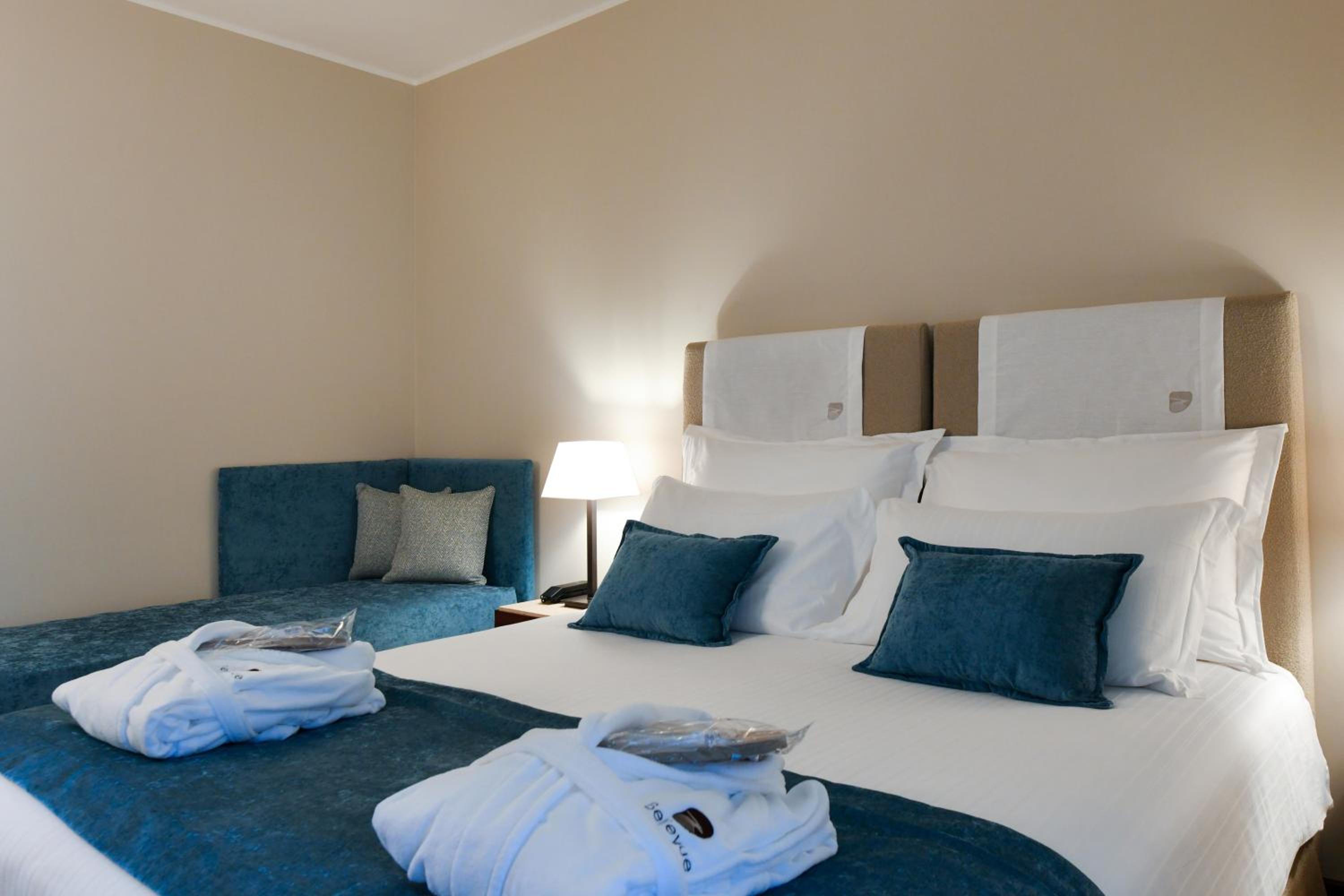 Superior Triple Room with Pinewood View Sea side - Photo 6