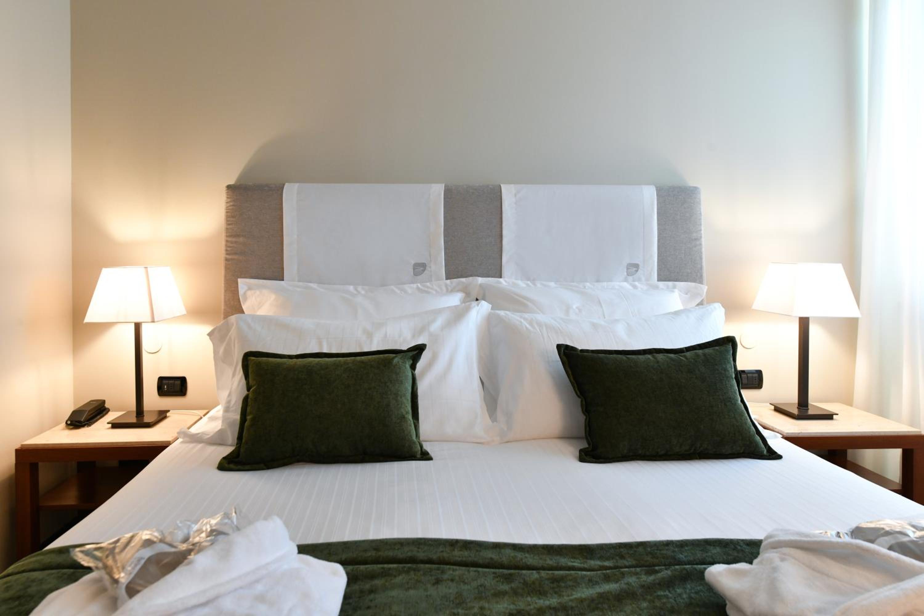 Superior Suite - Photo 2