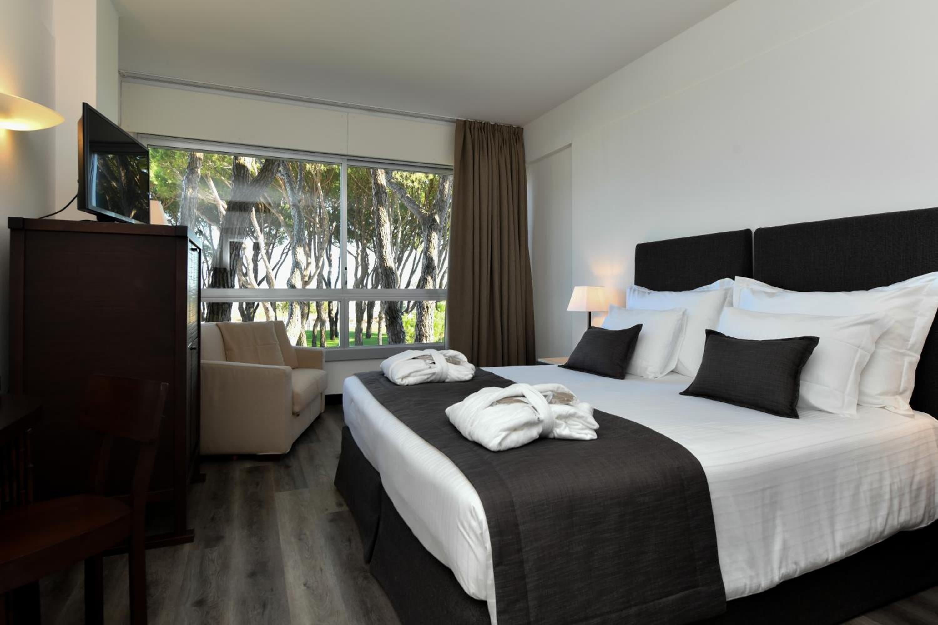 Executive Triple Room - Photo 13