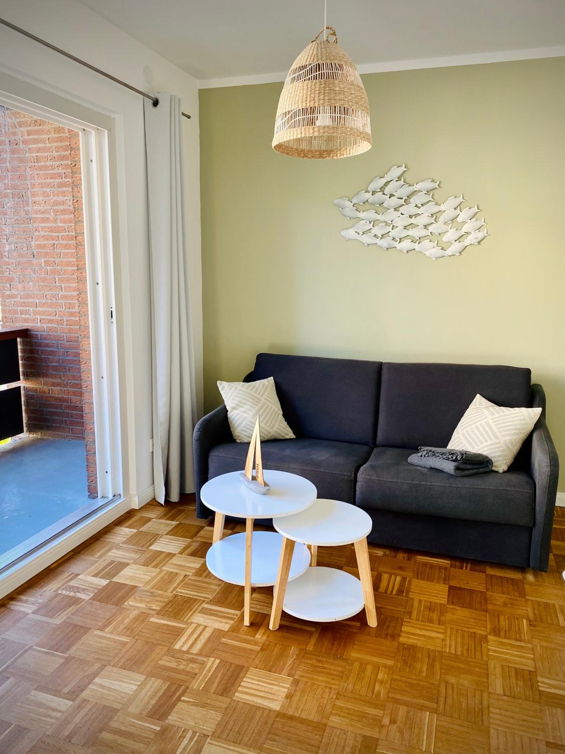 One-Bedroom Apartment photo 1