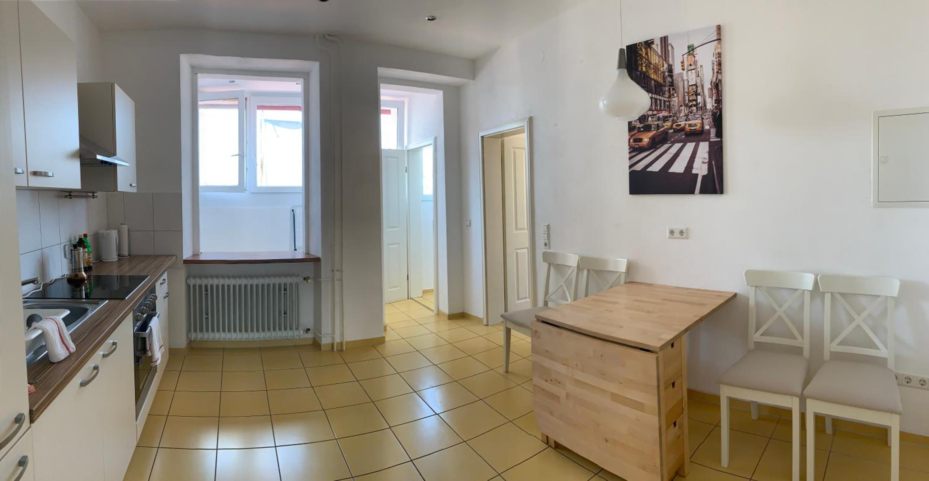 Apartment with Mountain View - Photo 2