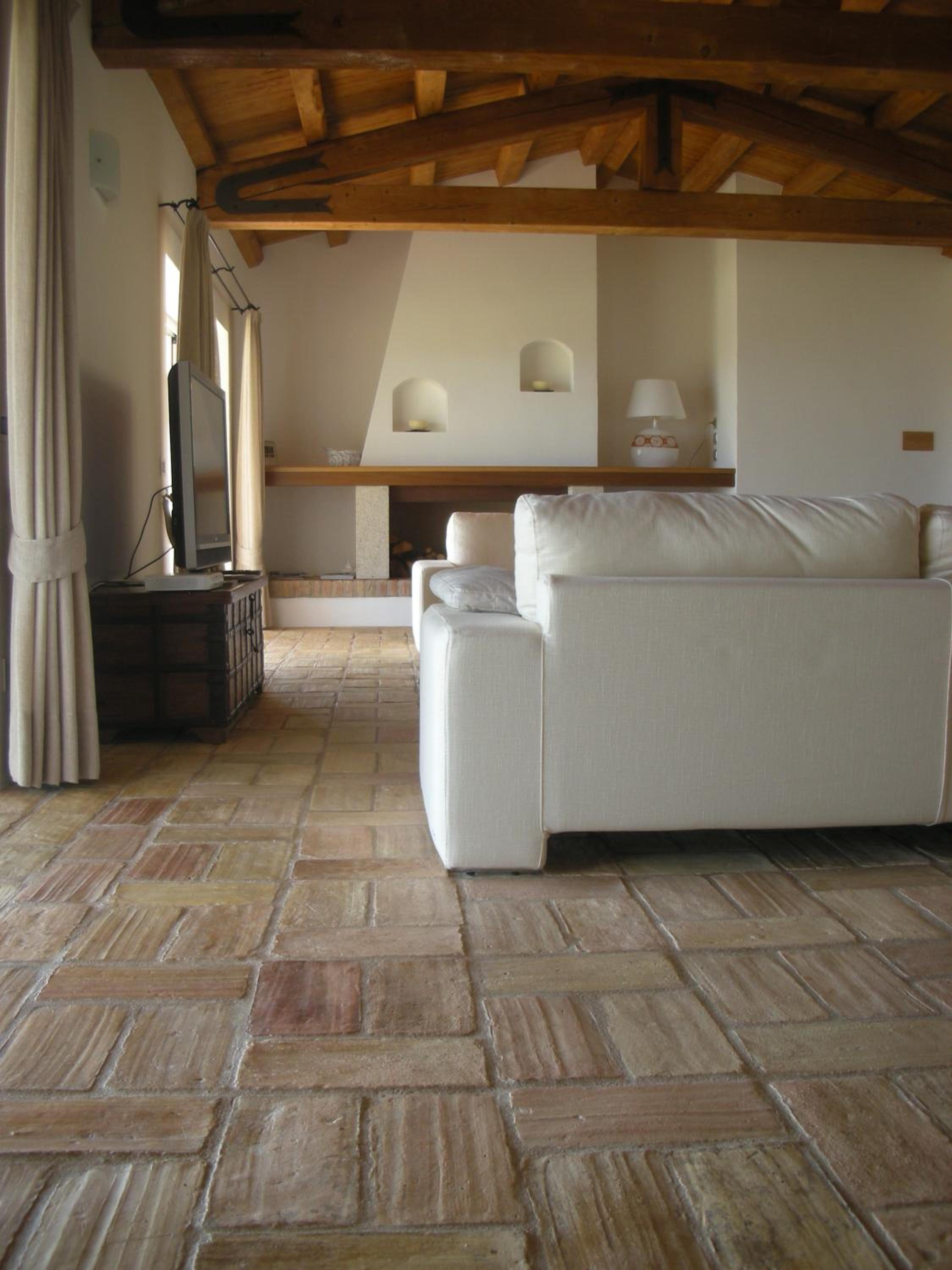 Five-Bedroom Villa with Private Pool - Split Level