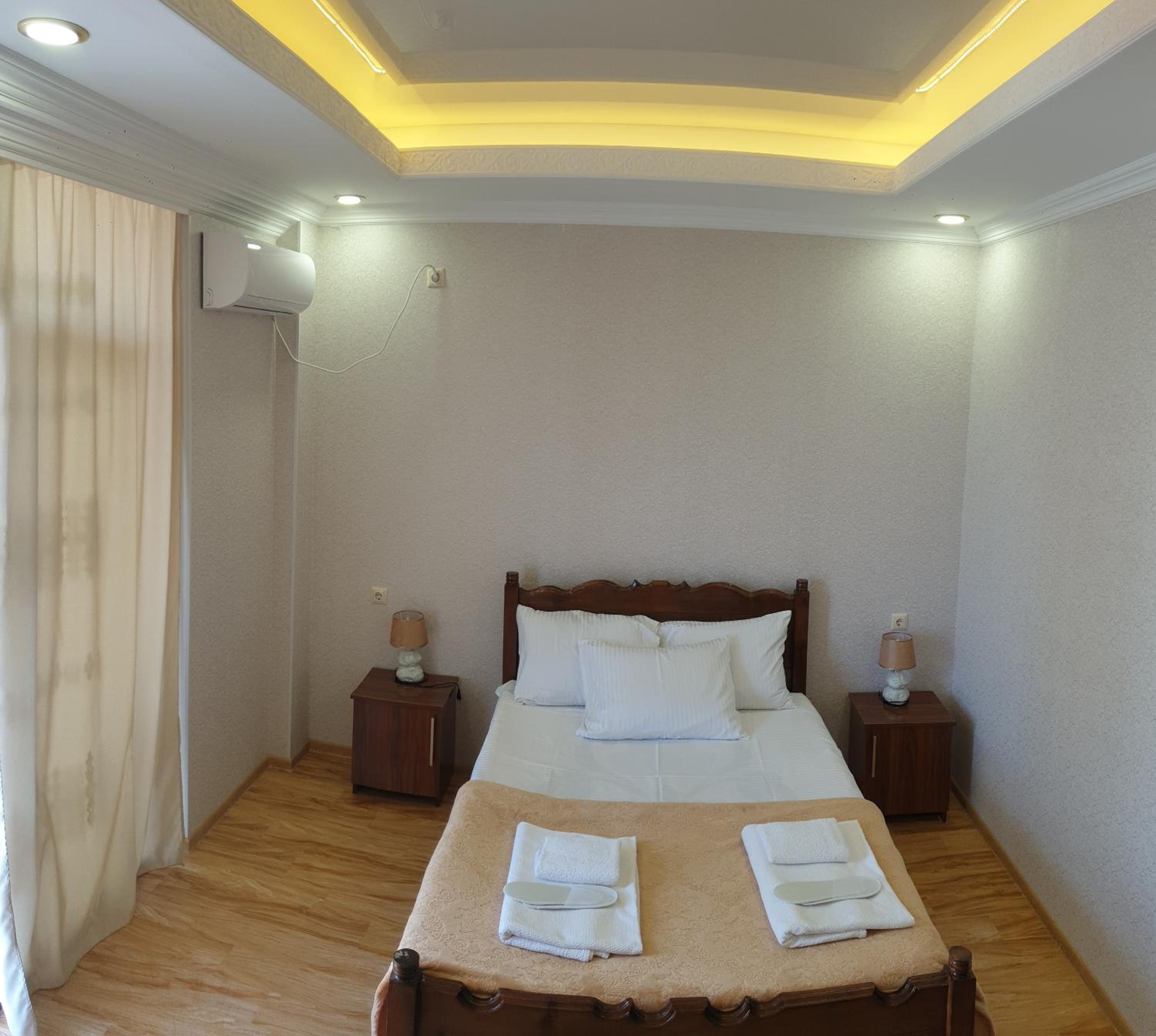 Deluxe Double Room with Balcony photo 3