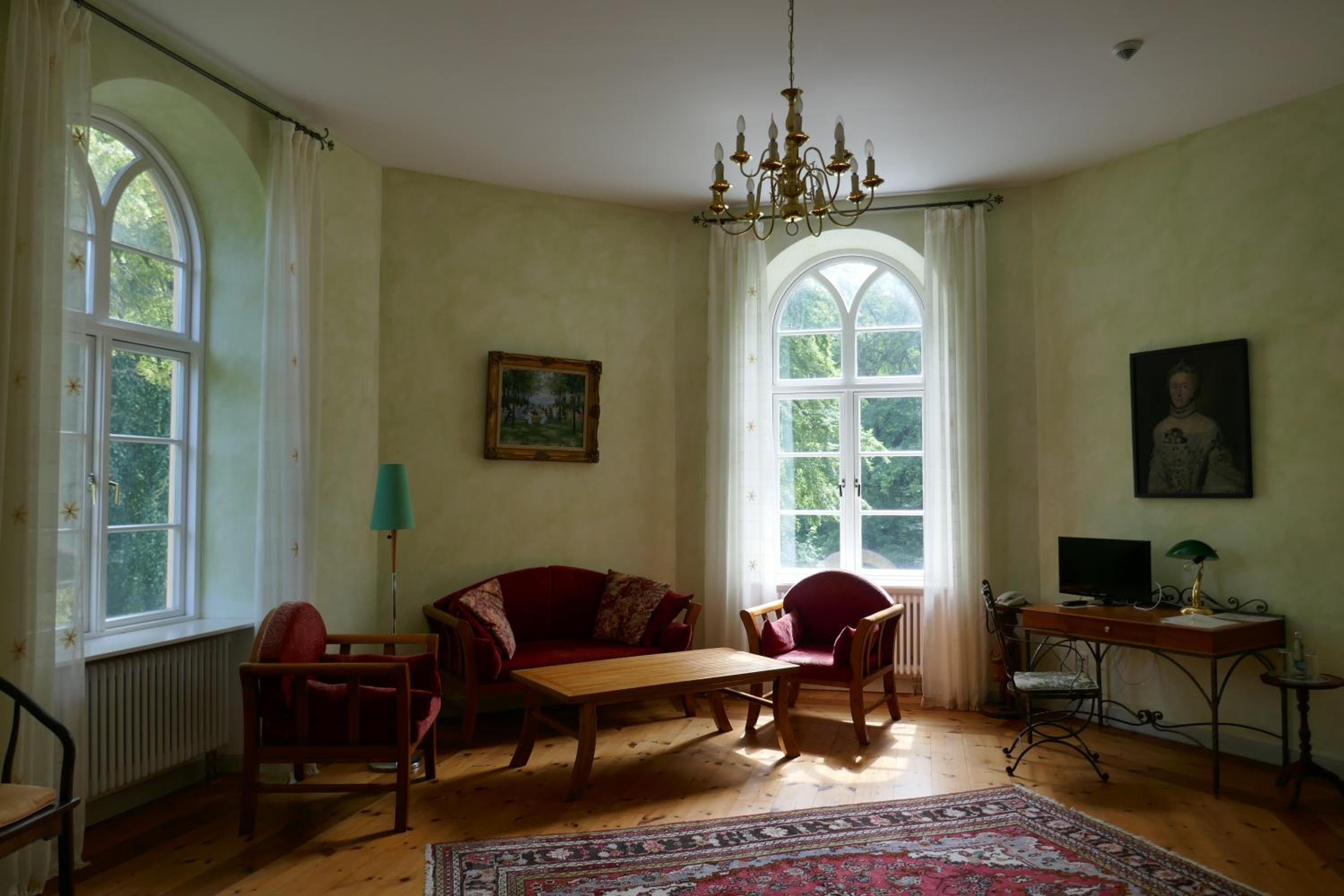 Suite - Photo 4