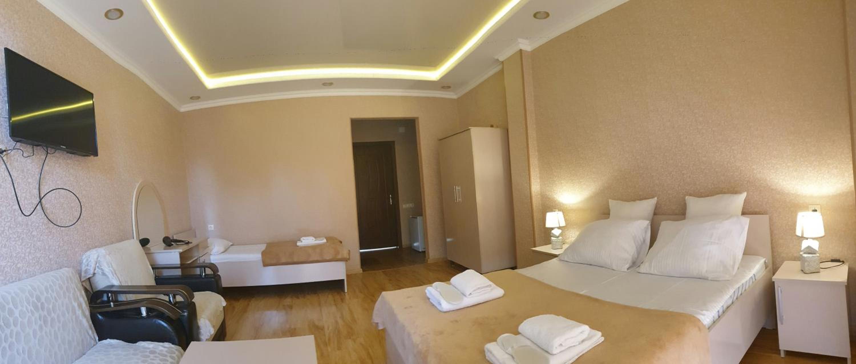 Triple Room With Balcony photo 2