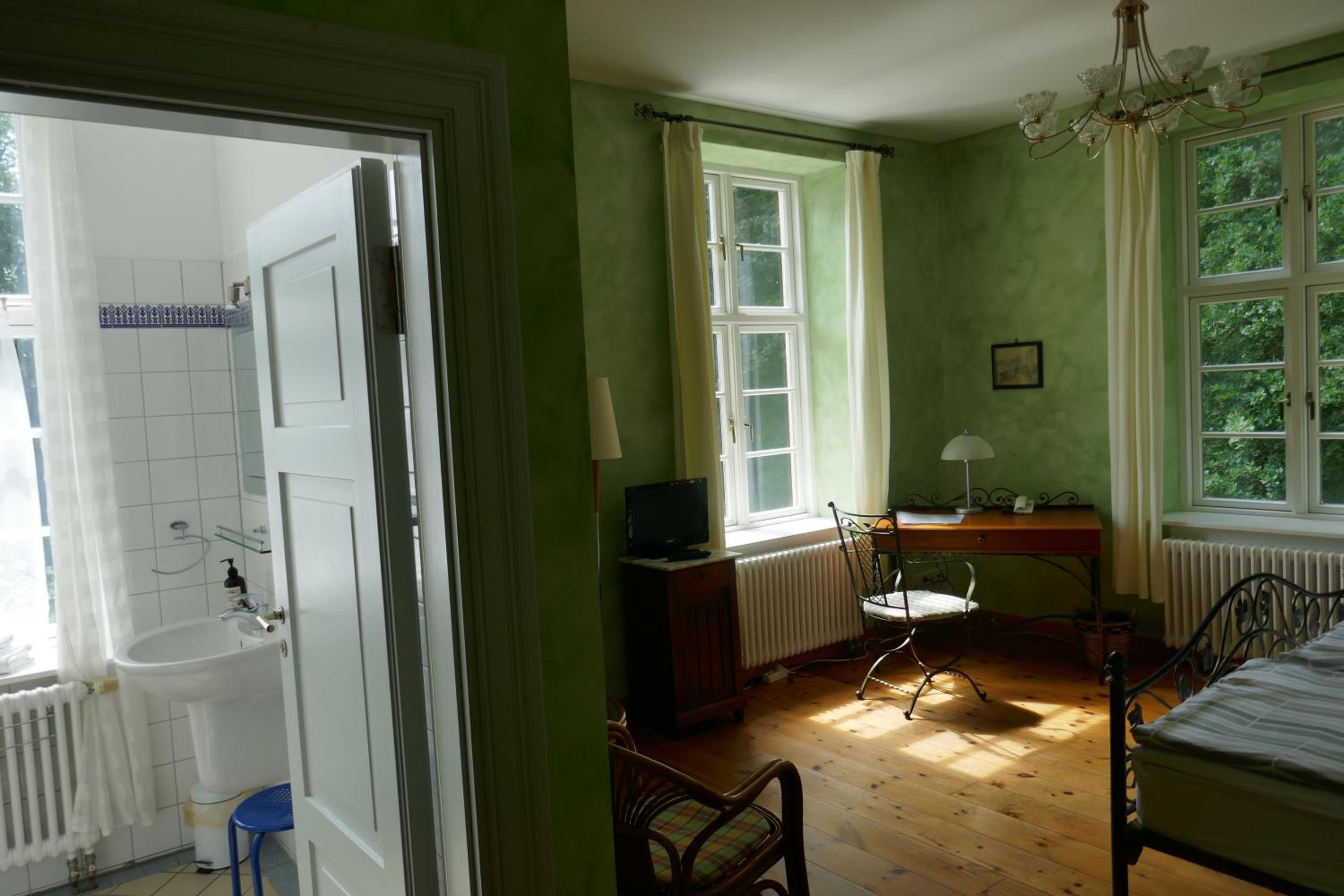 Deluxe Double Room - Photo 5