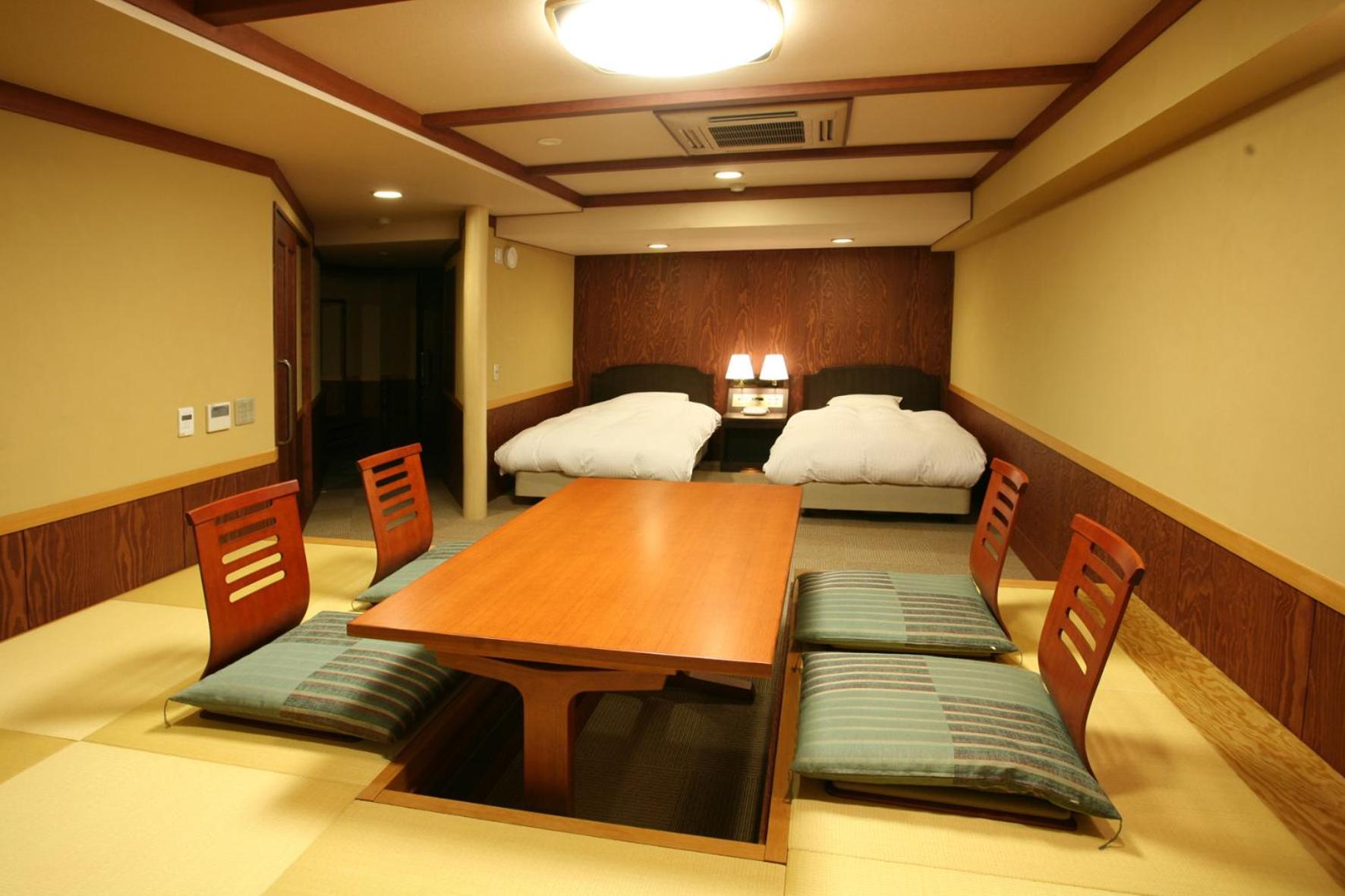 Deluxe Room with Tatami Area and Mt. Fuji View - Non-Smoking - East Building