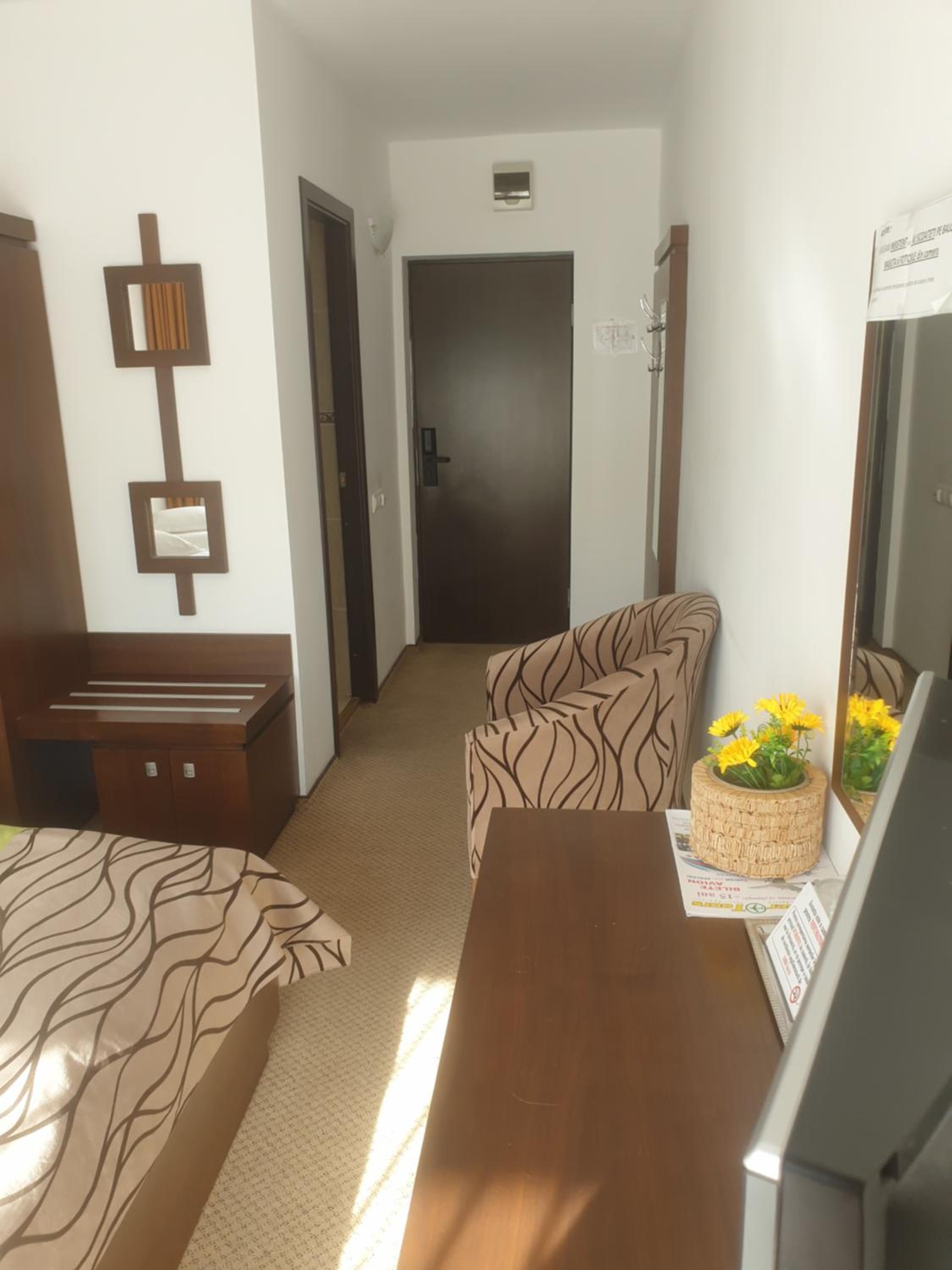 Standard Double or Twin Room - Photo 2