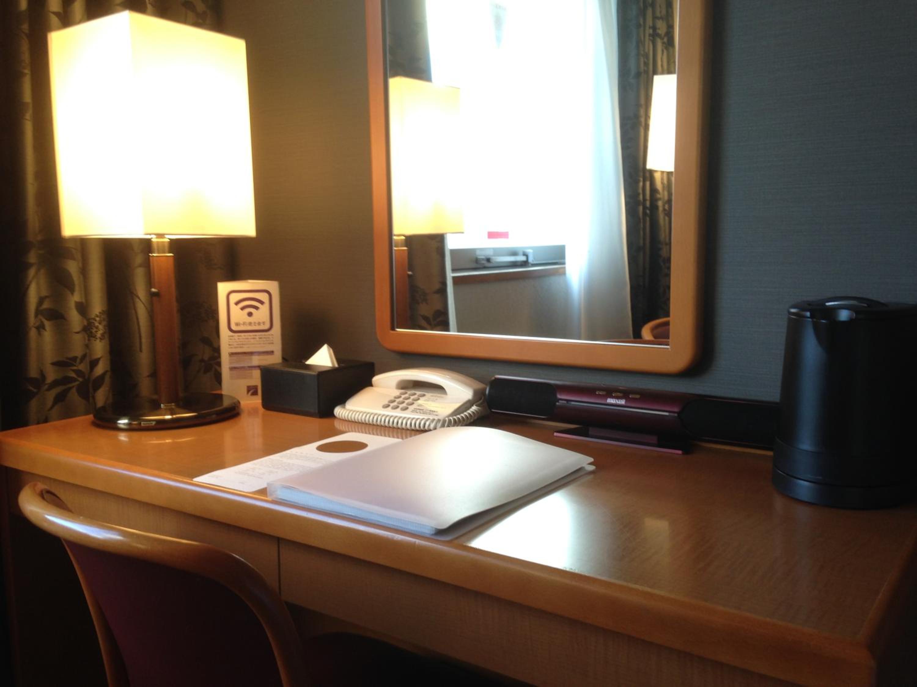 Grand Queen Room - Non-Smoking - Photo 4