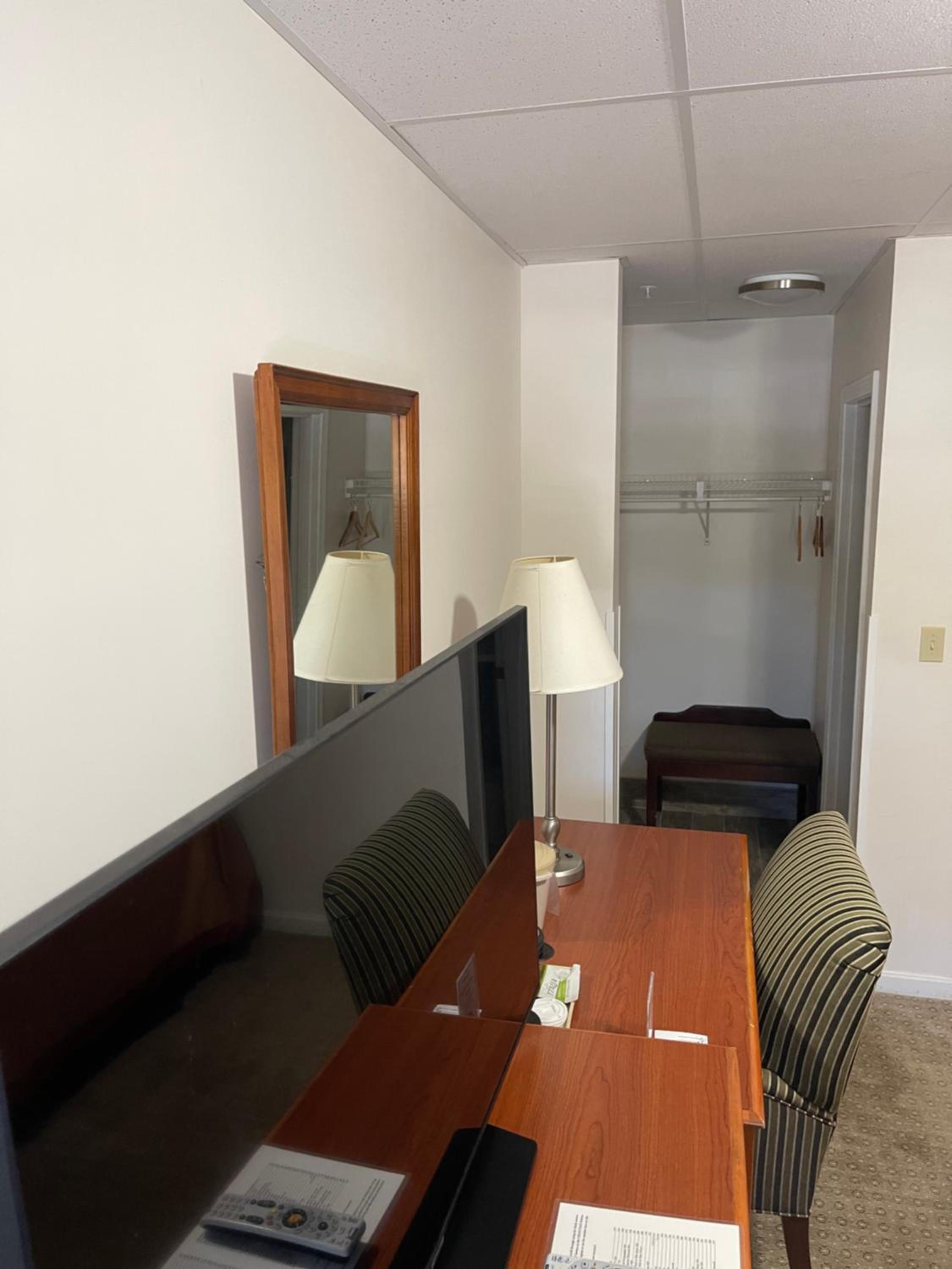 Standard Room With Two Double Beds photo 3