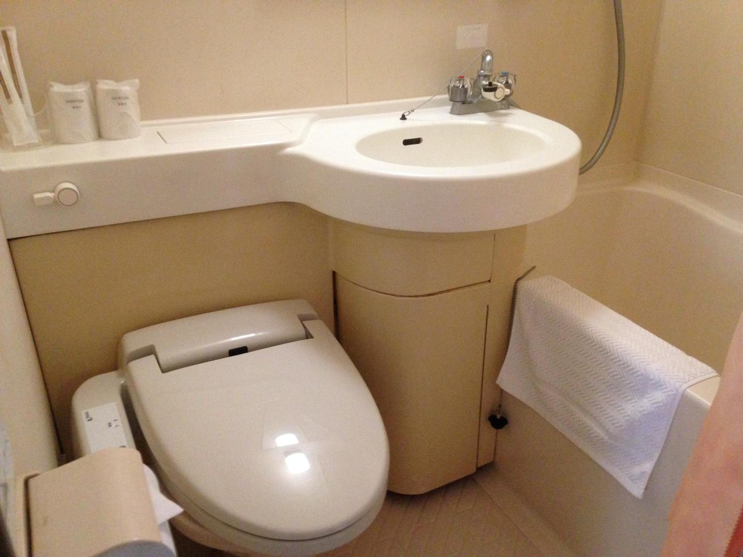Single Room - Non-Smoking photo 3