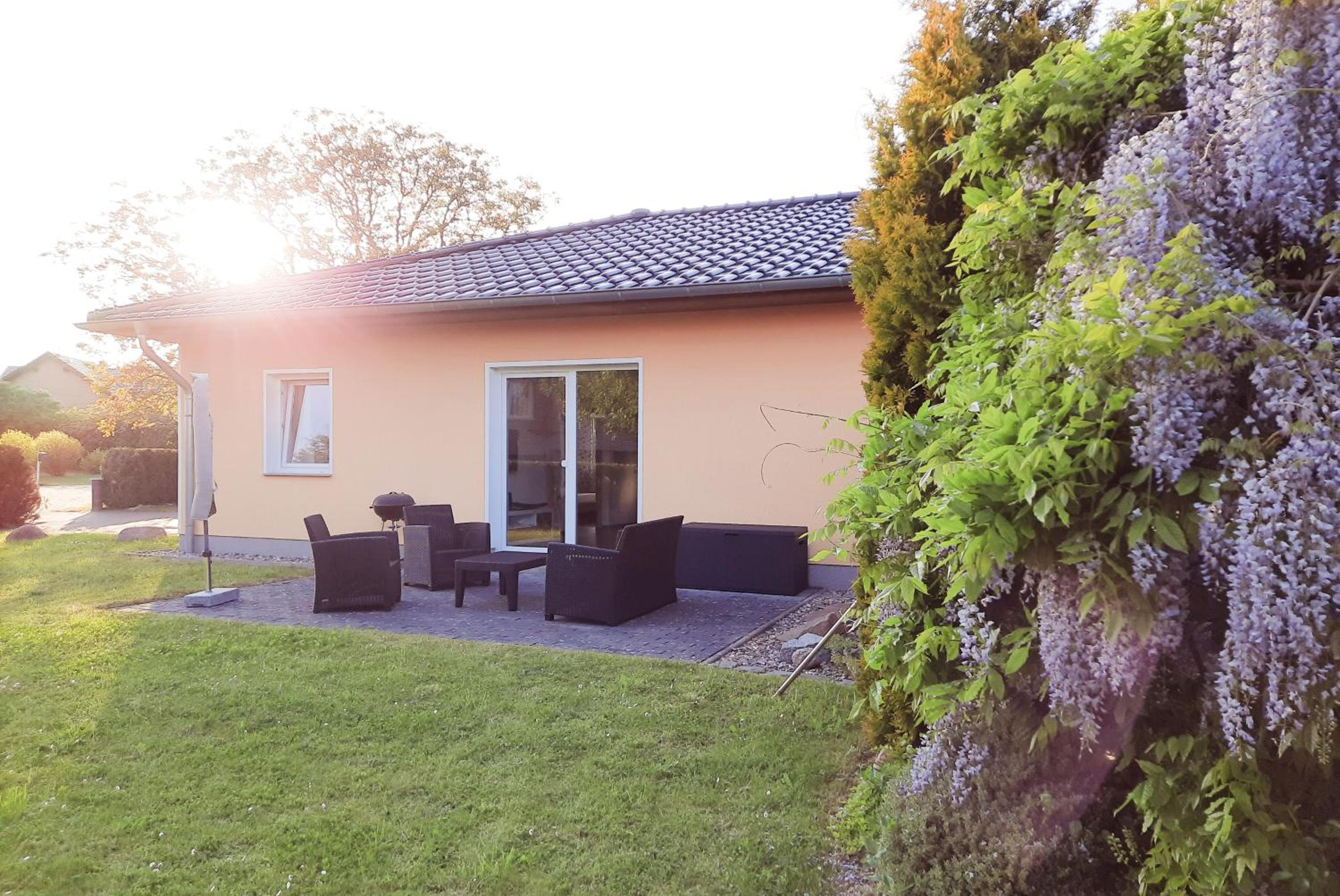 Two-Bedroom House B photo 2
