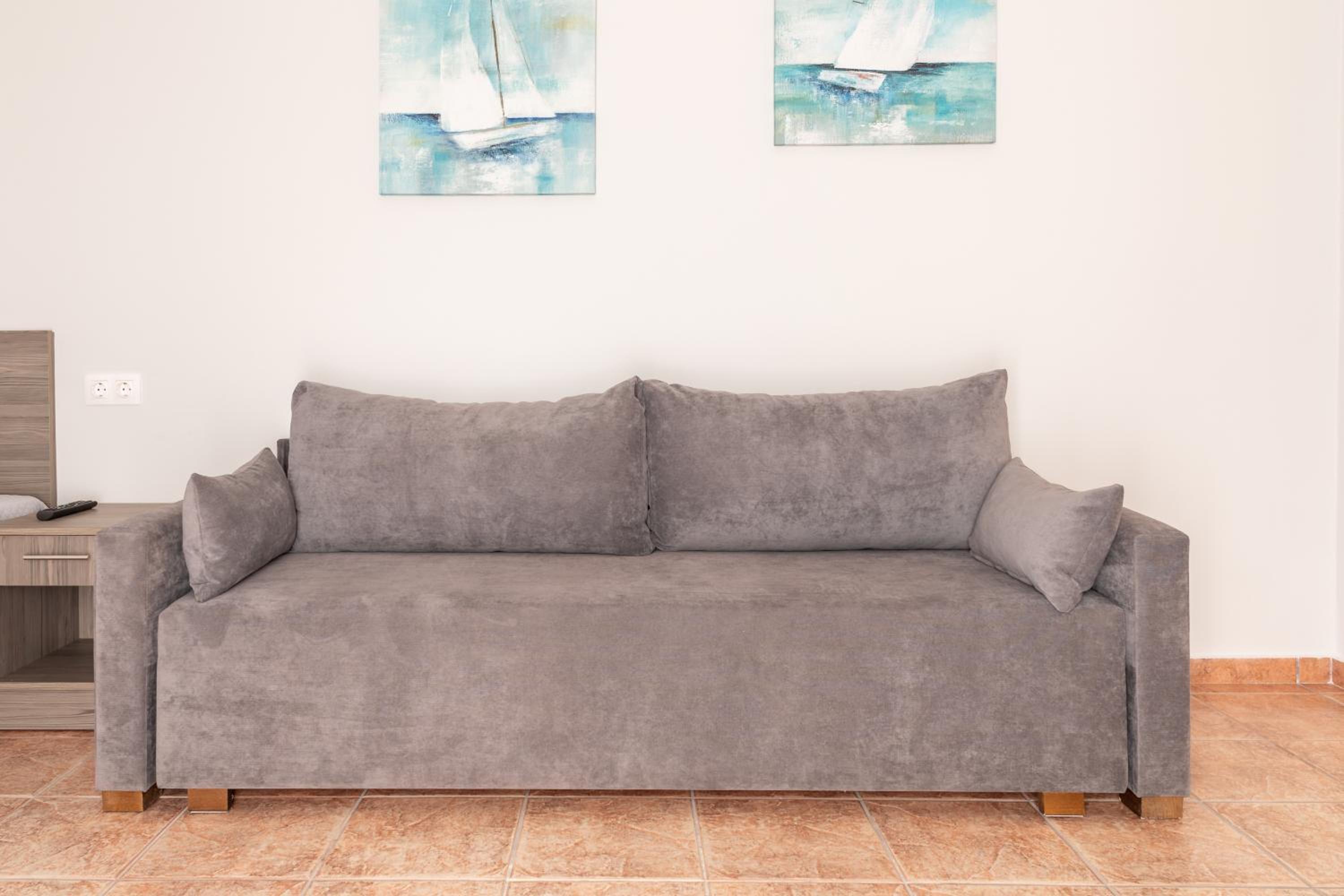 Dreibettzimmer mit Badezimmer