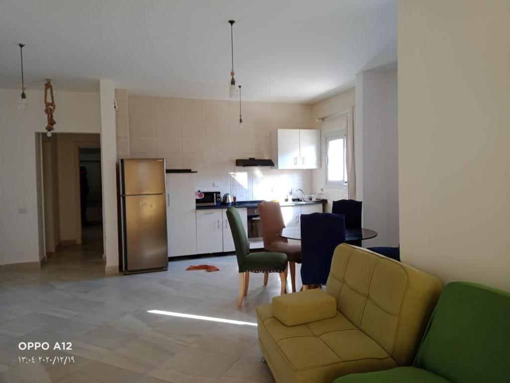 Two-Bedroom Apartment - Photo 38