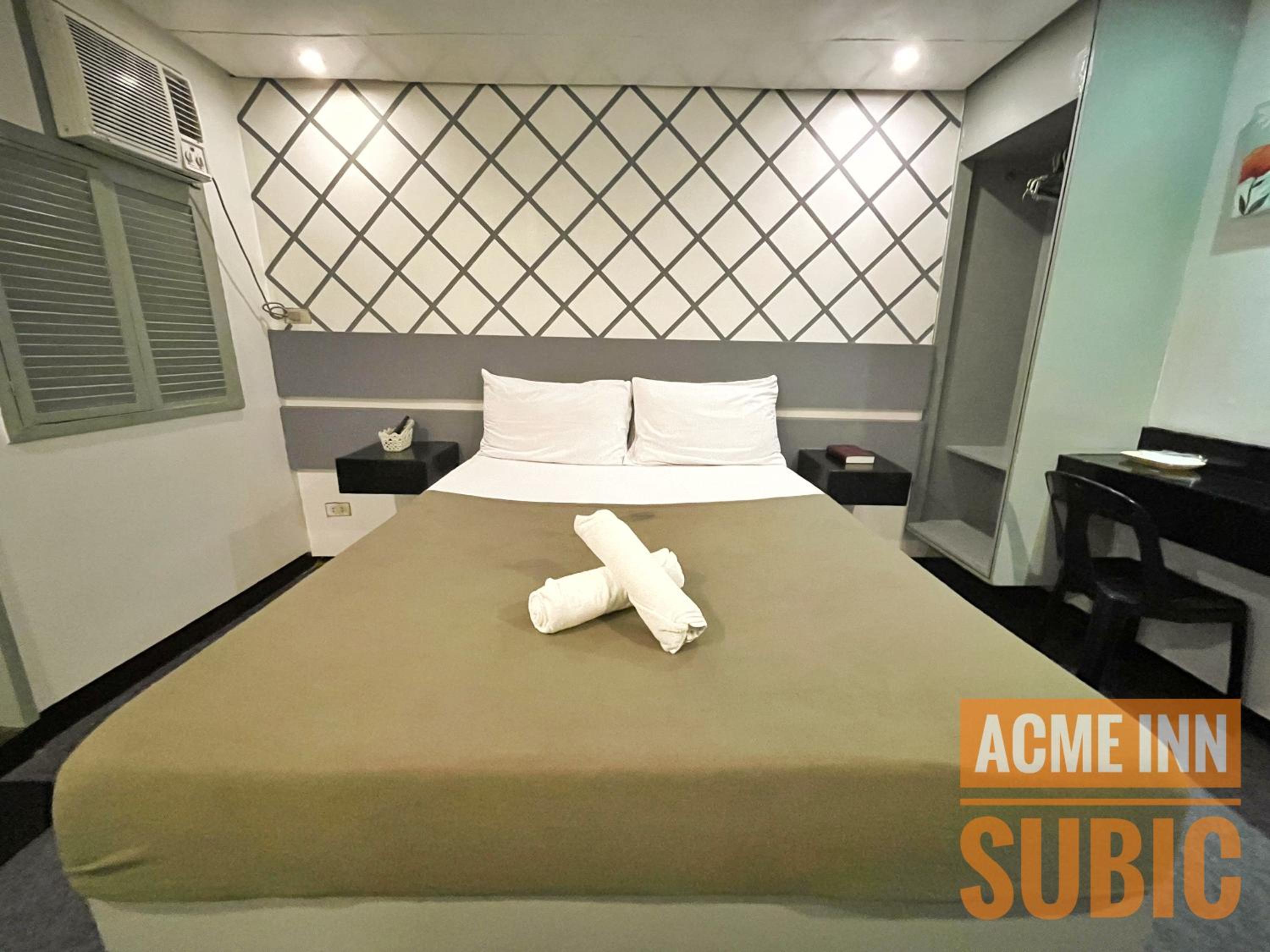 Standard Double Room - Photo 9
