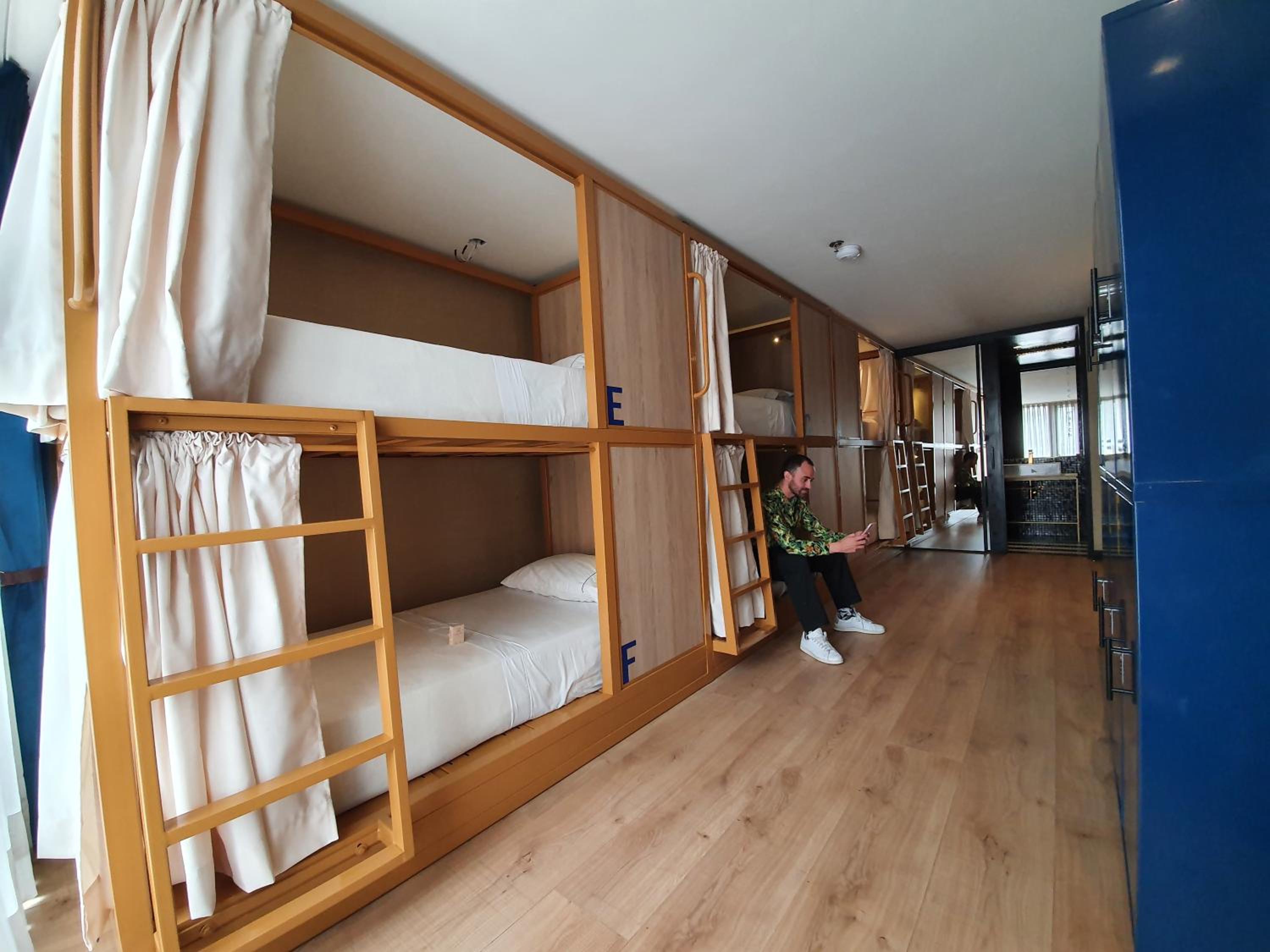 Bed in 6-Bed Mixed Dormitory Room photo 2