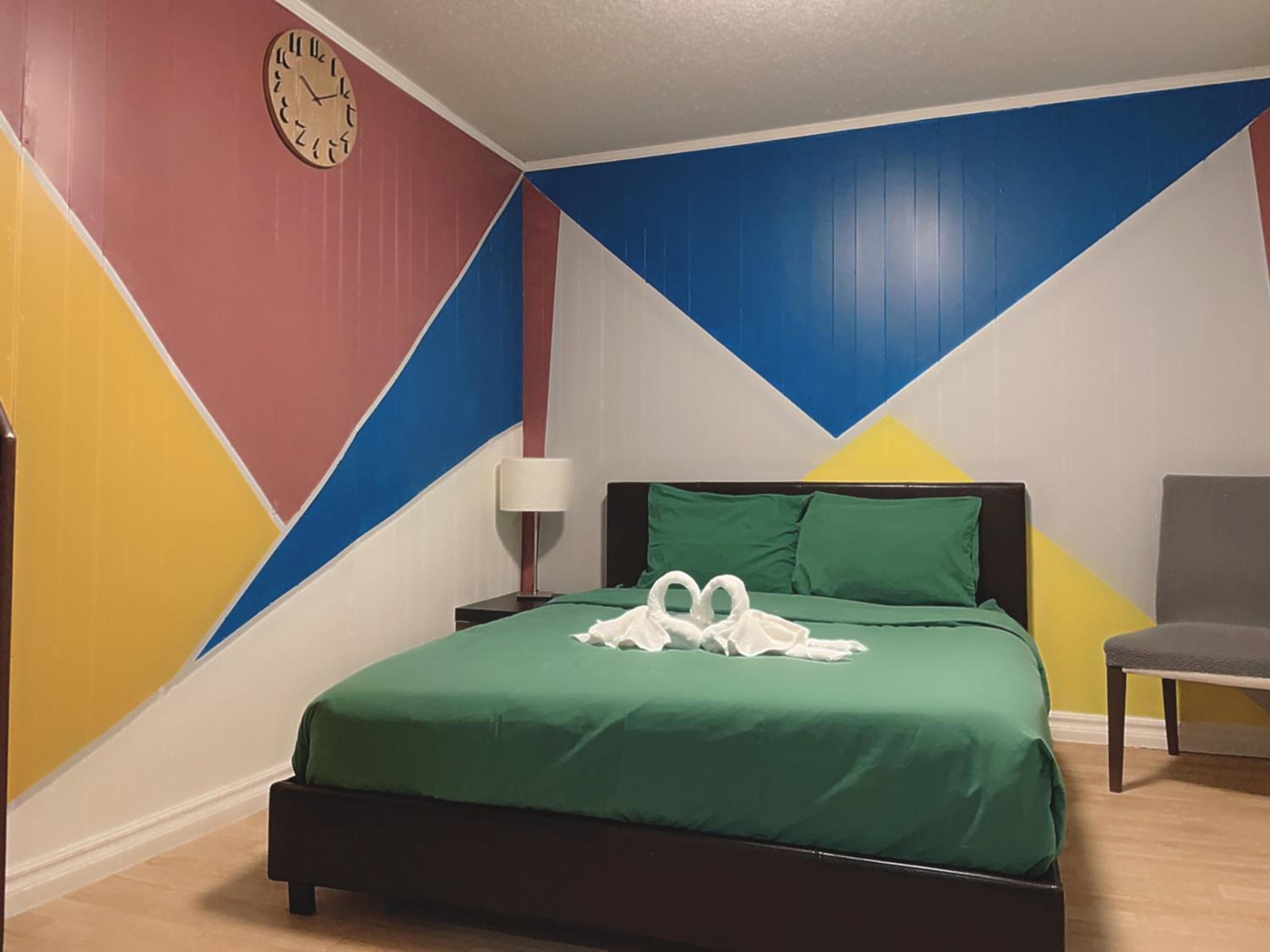 Queen Suite photo 1
