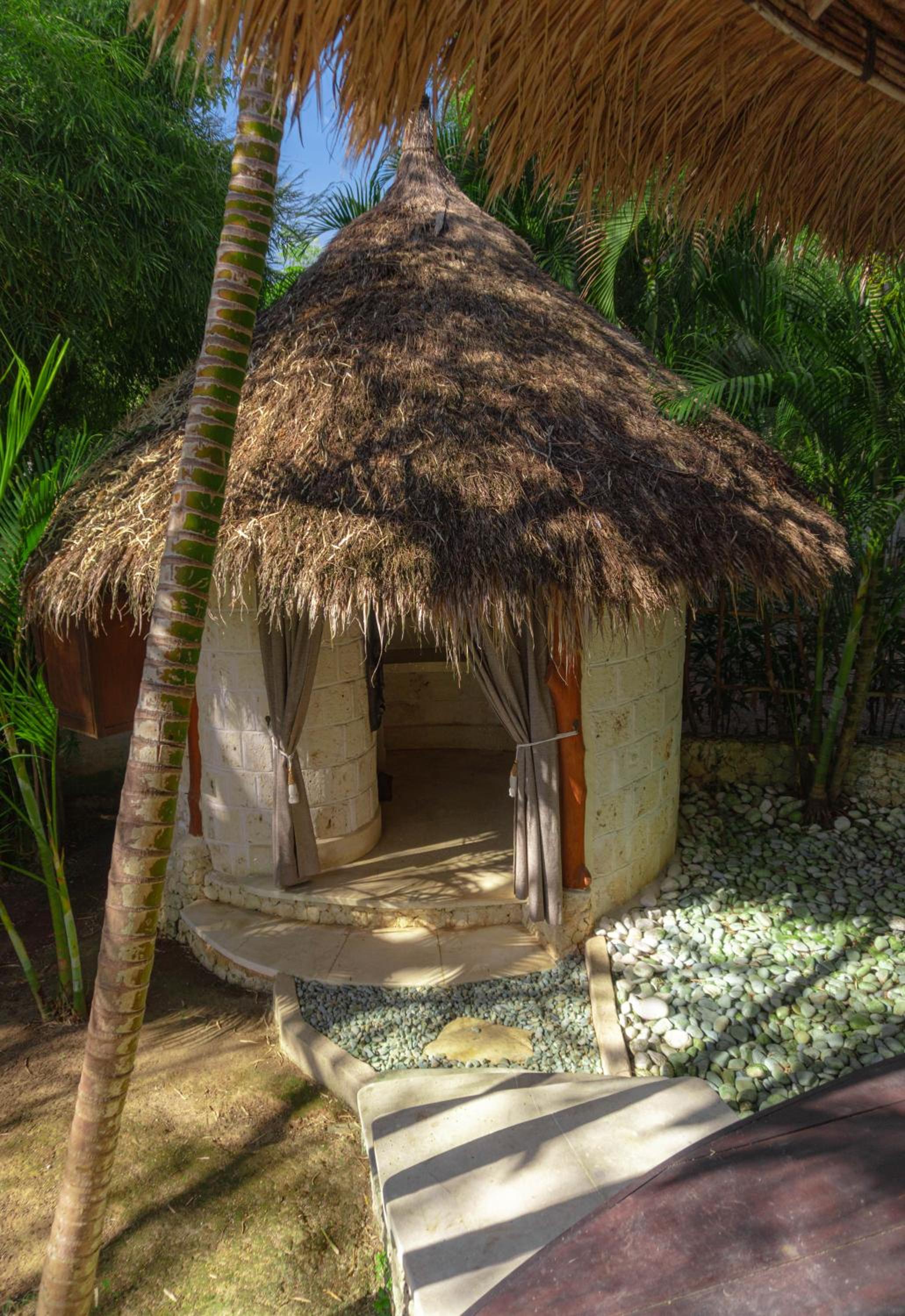 Deluxe Bungalow - Photo 3