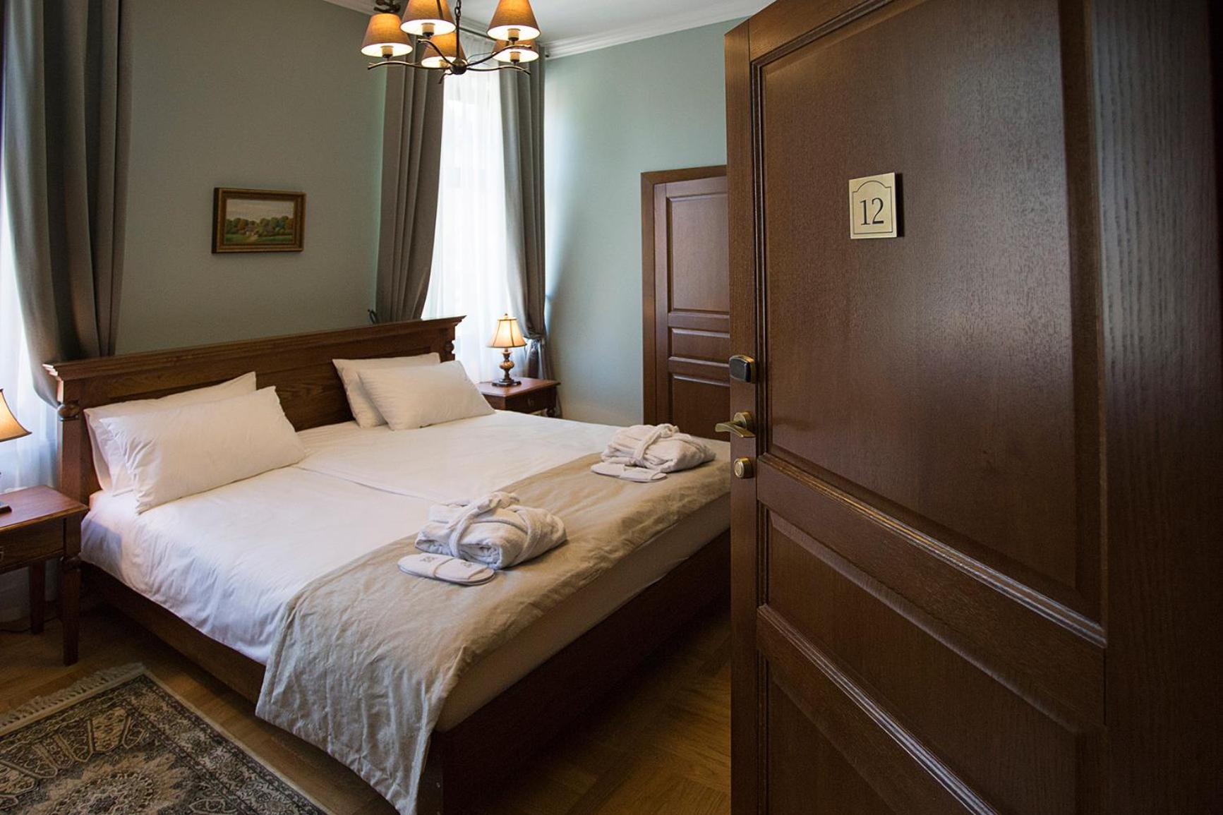 Standard Double Room photo 3