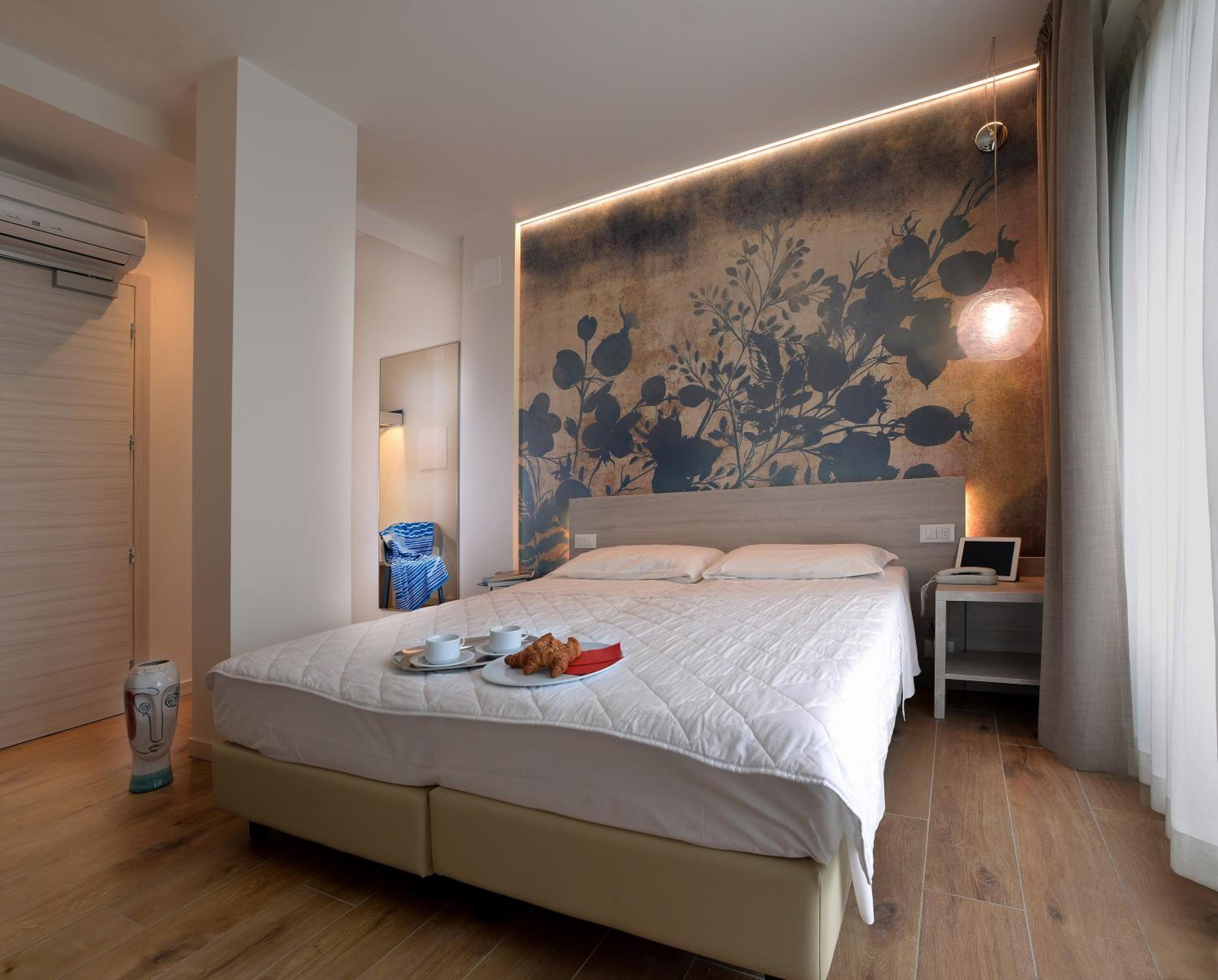 Double Room - Photo 14