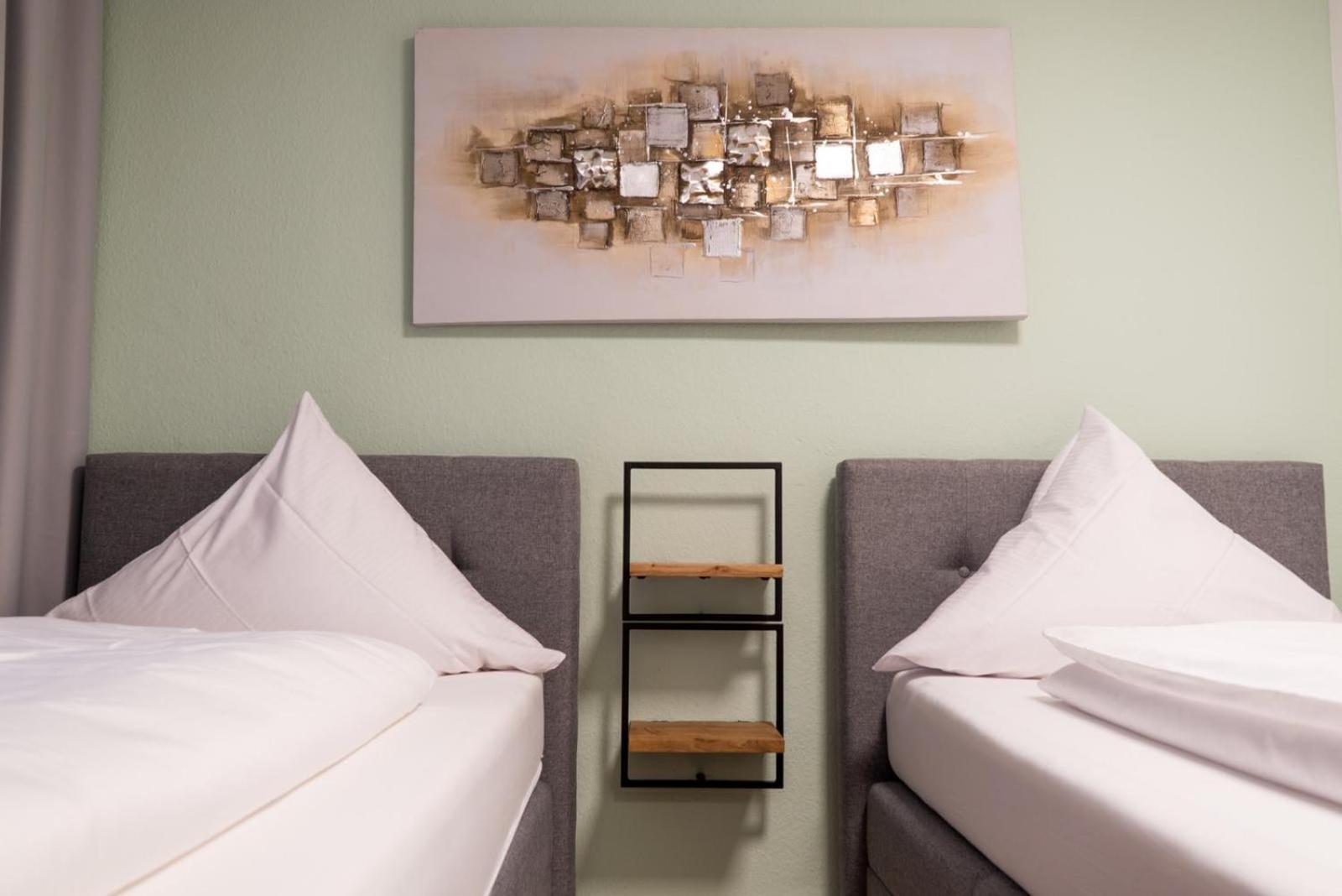 Standard Twin Room - Photo 1