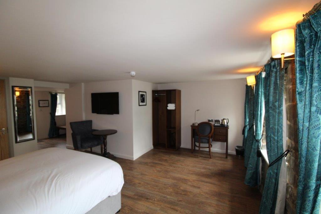Double Room - Disability Access - Photo 3