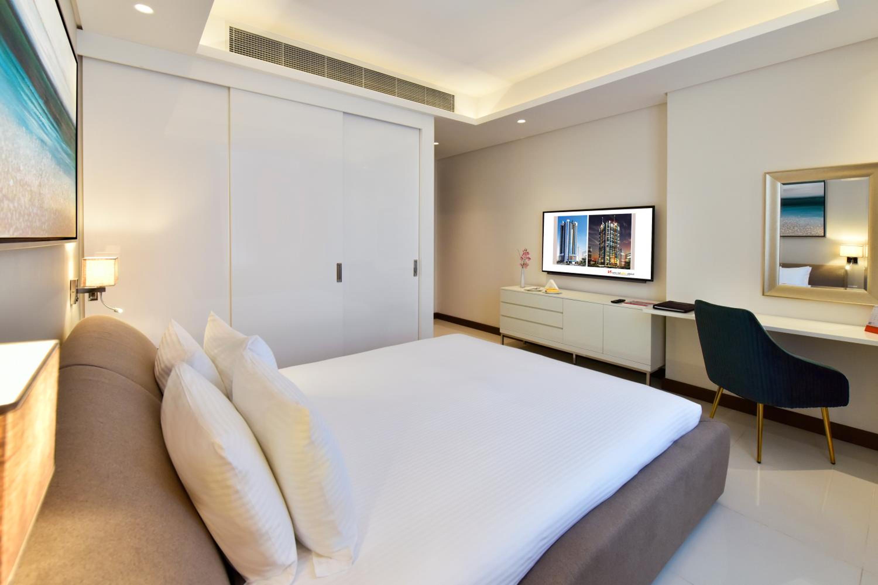 Royal Sky Penthouse with Private Pool - Photo 7
