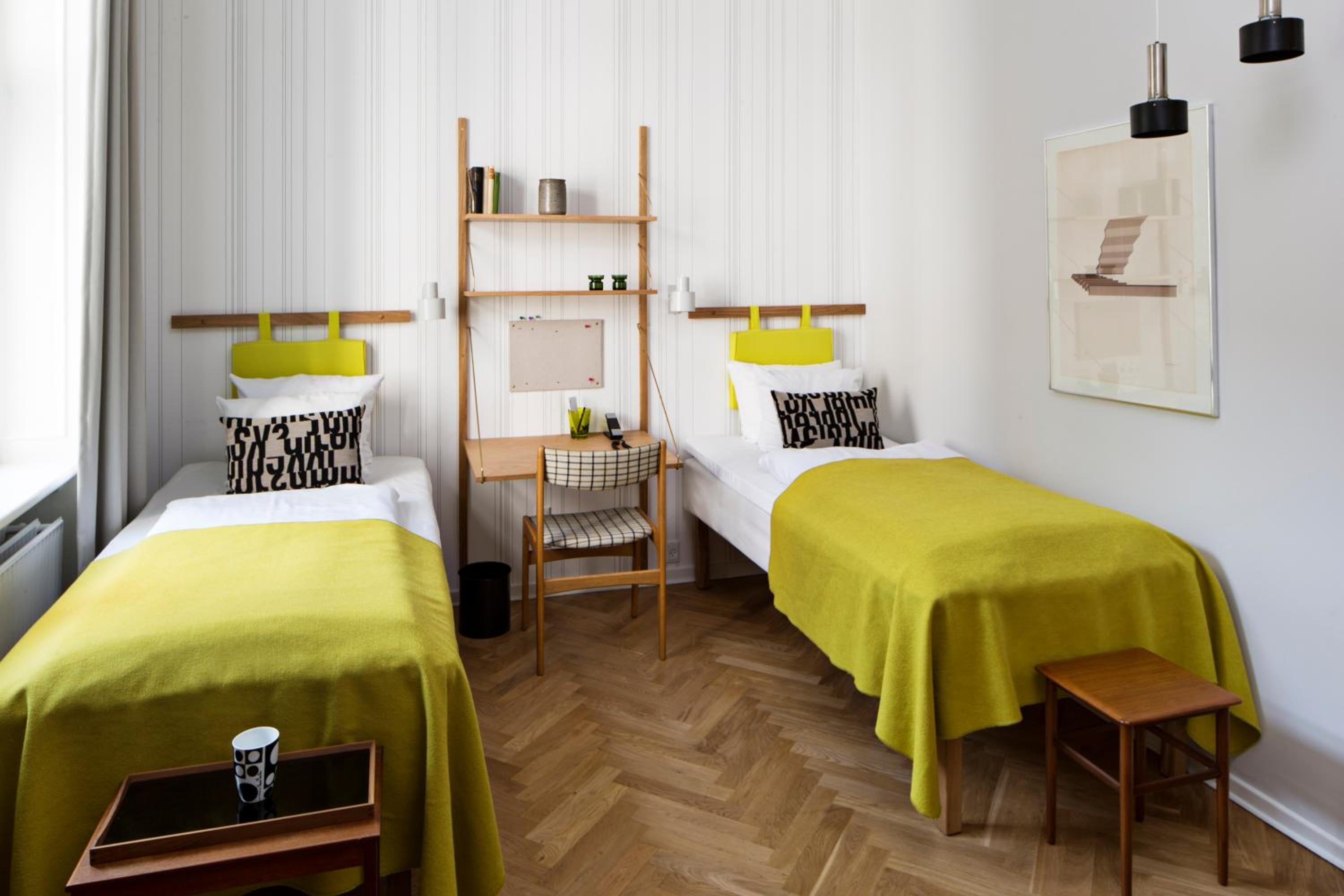 Standard Twin Room - Photo 1