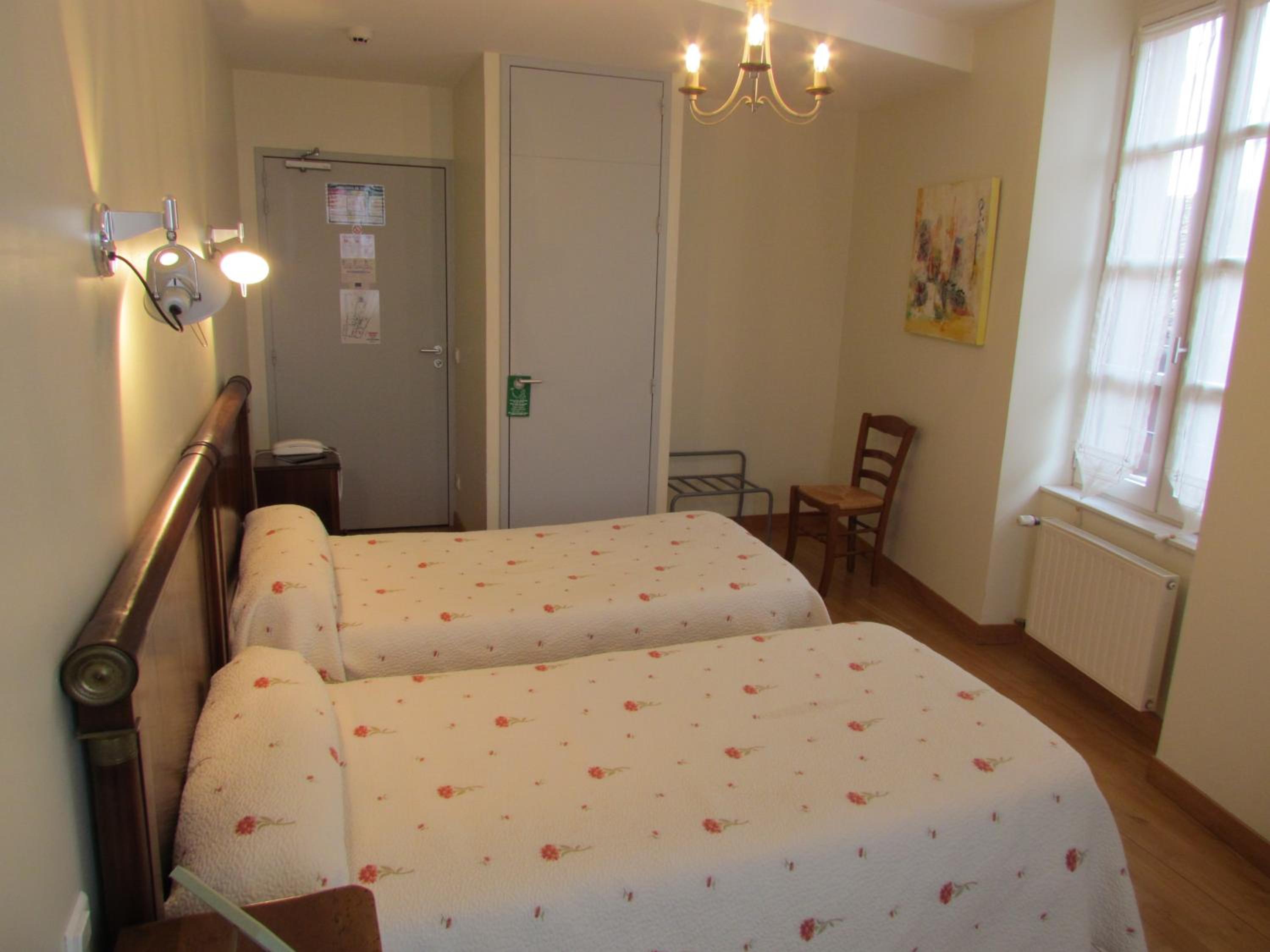 Double or Twin Room - Photo 1