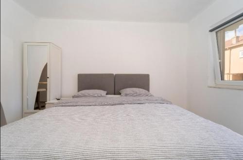 Studio Apartment photo 2