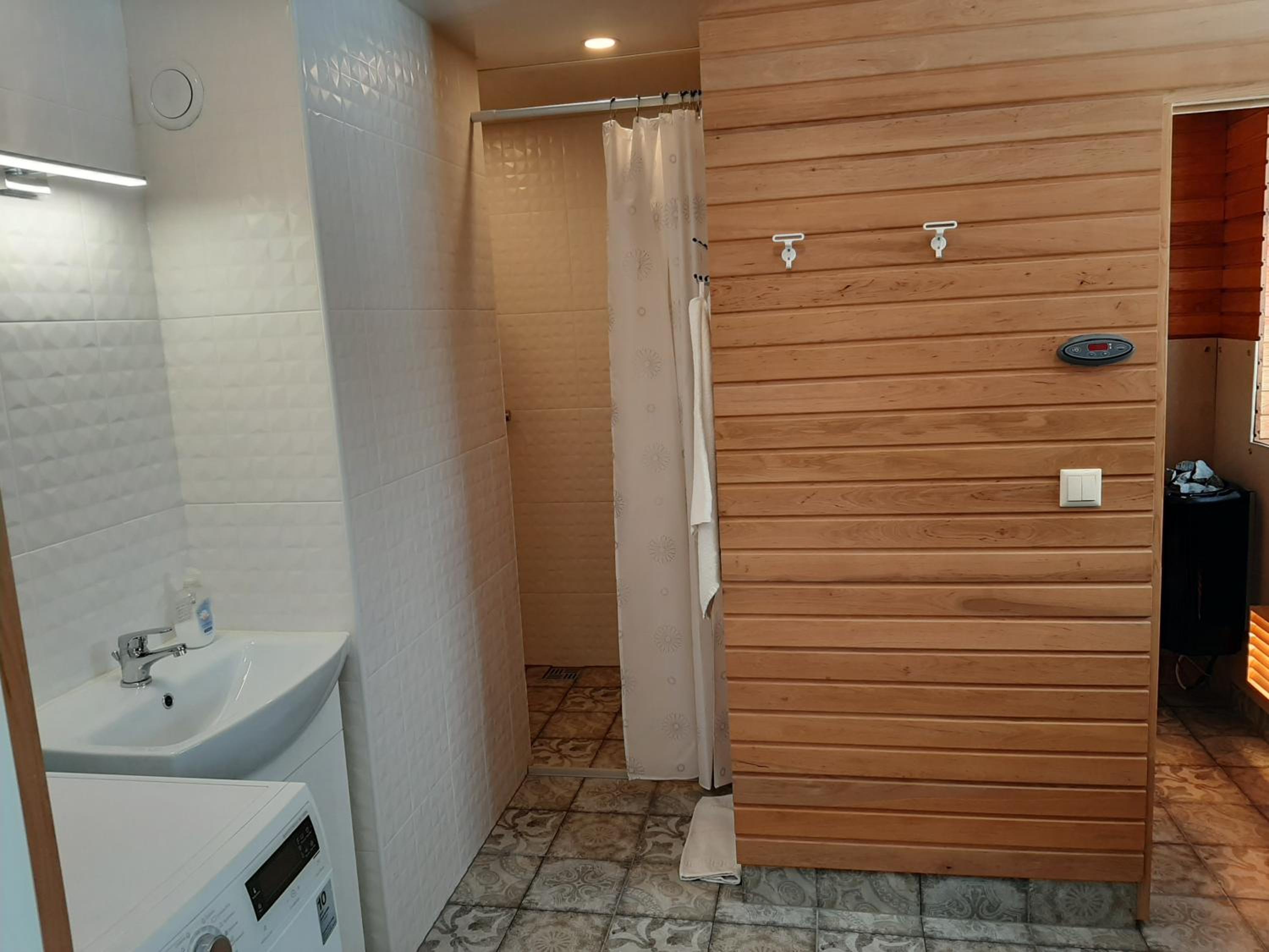 Deluxe Double Room - Photo 7