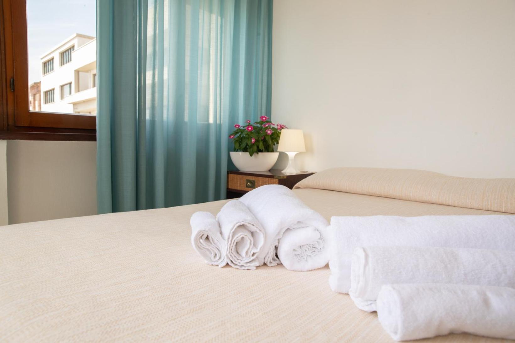 Double or Twin Room - Photo 3