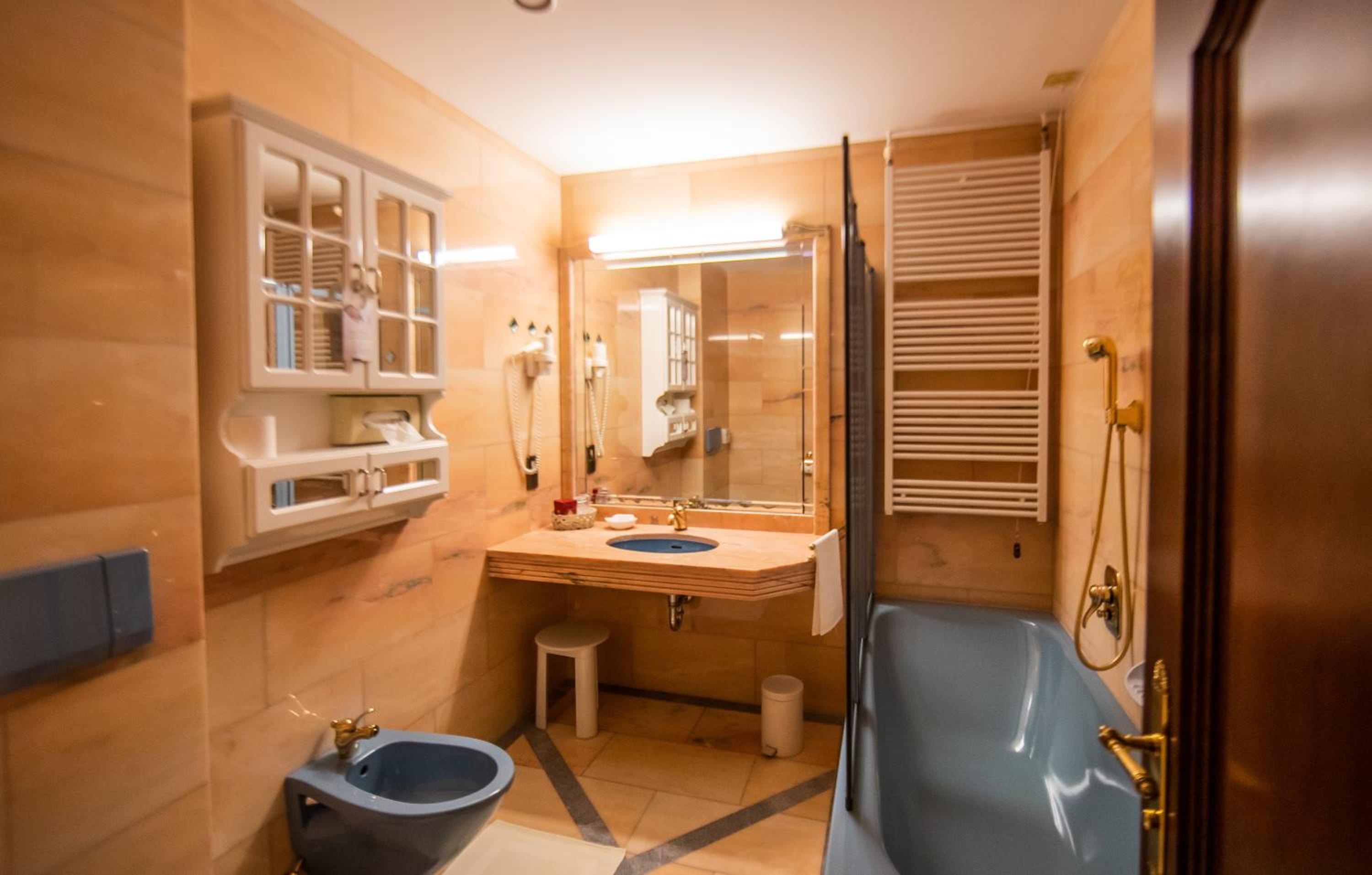Business Double Room - Photo 2